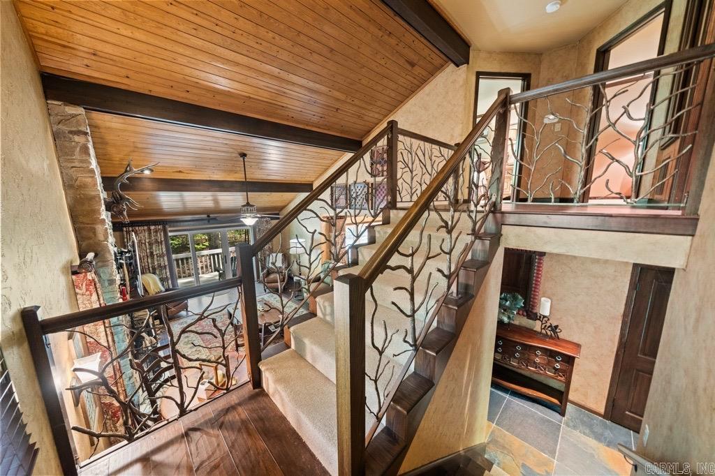 138  Silver Point  Mount Ida, AR