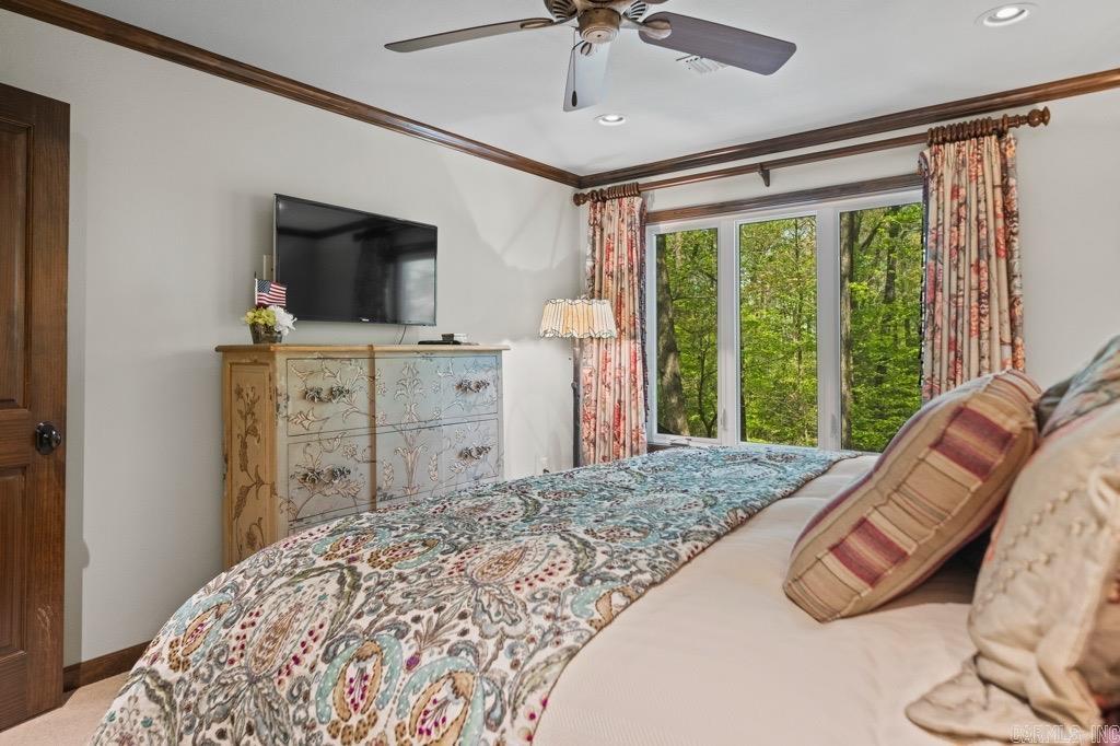 138  Silver Point  Mount Ida, AR