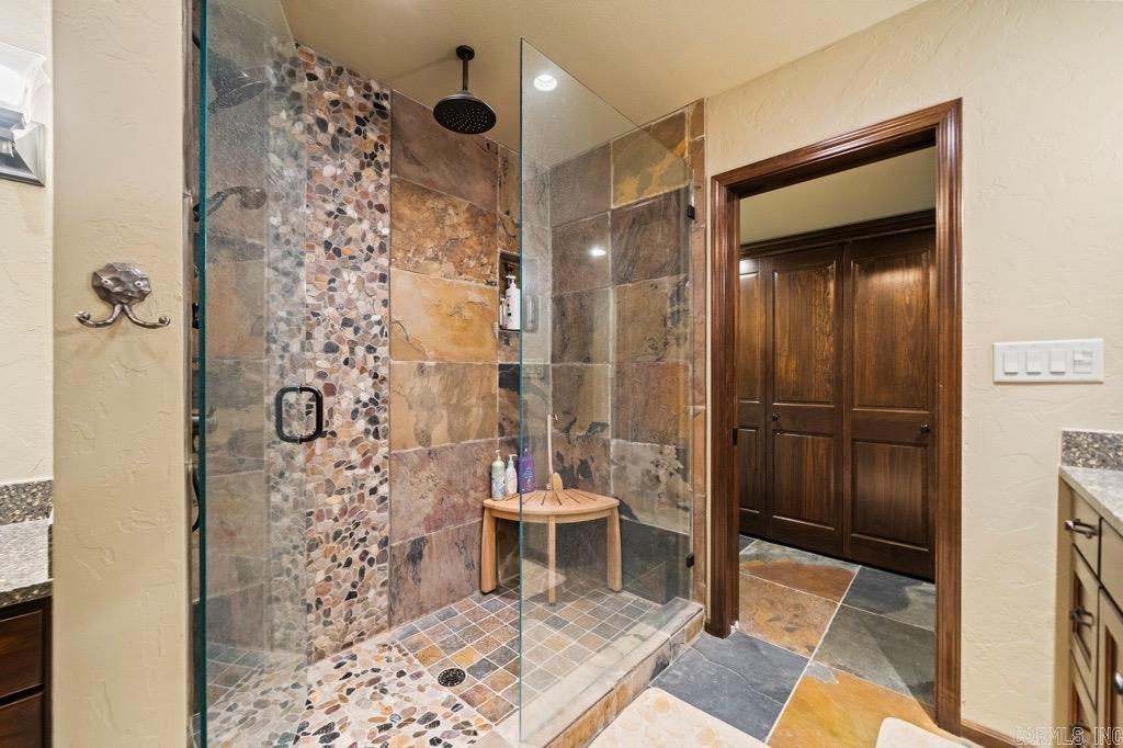 138  Silver Point  Mount Ida, AR