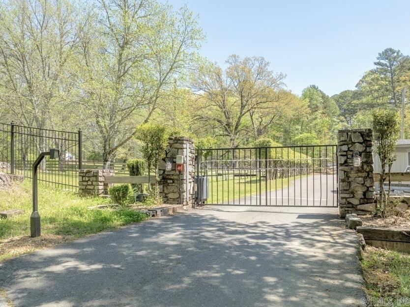 138  Silver Point  Mount Ida, AR