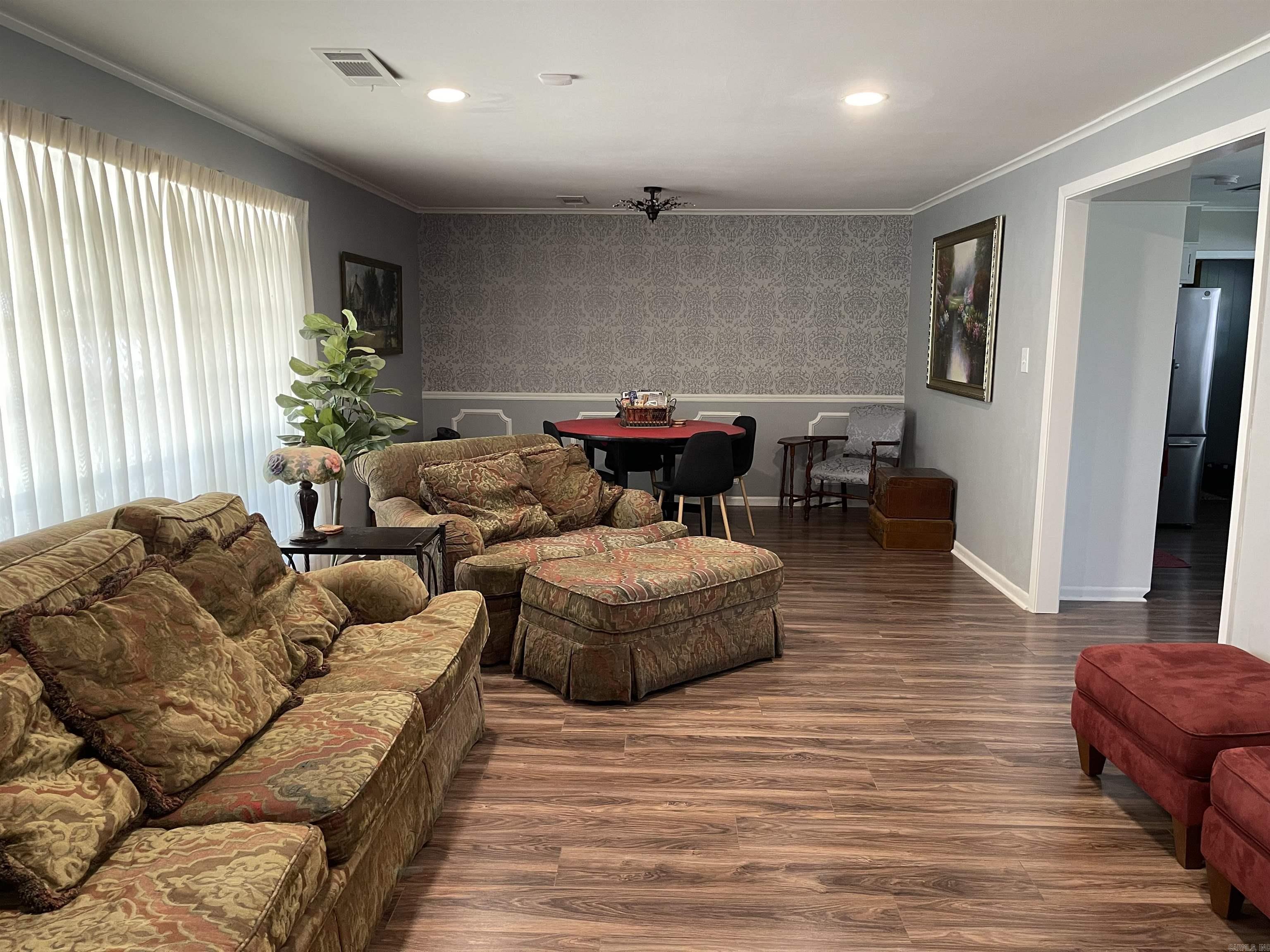 1206  Linwood  El Dorado, AR