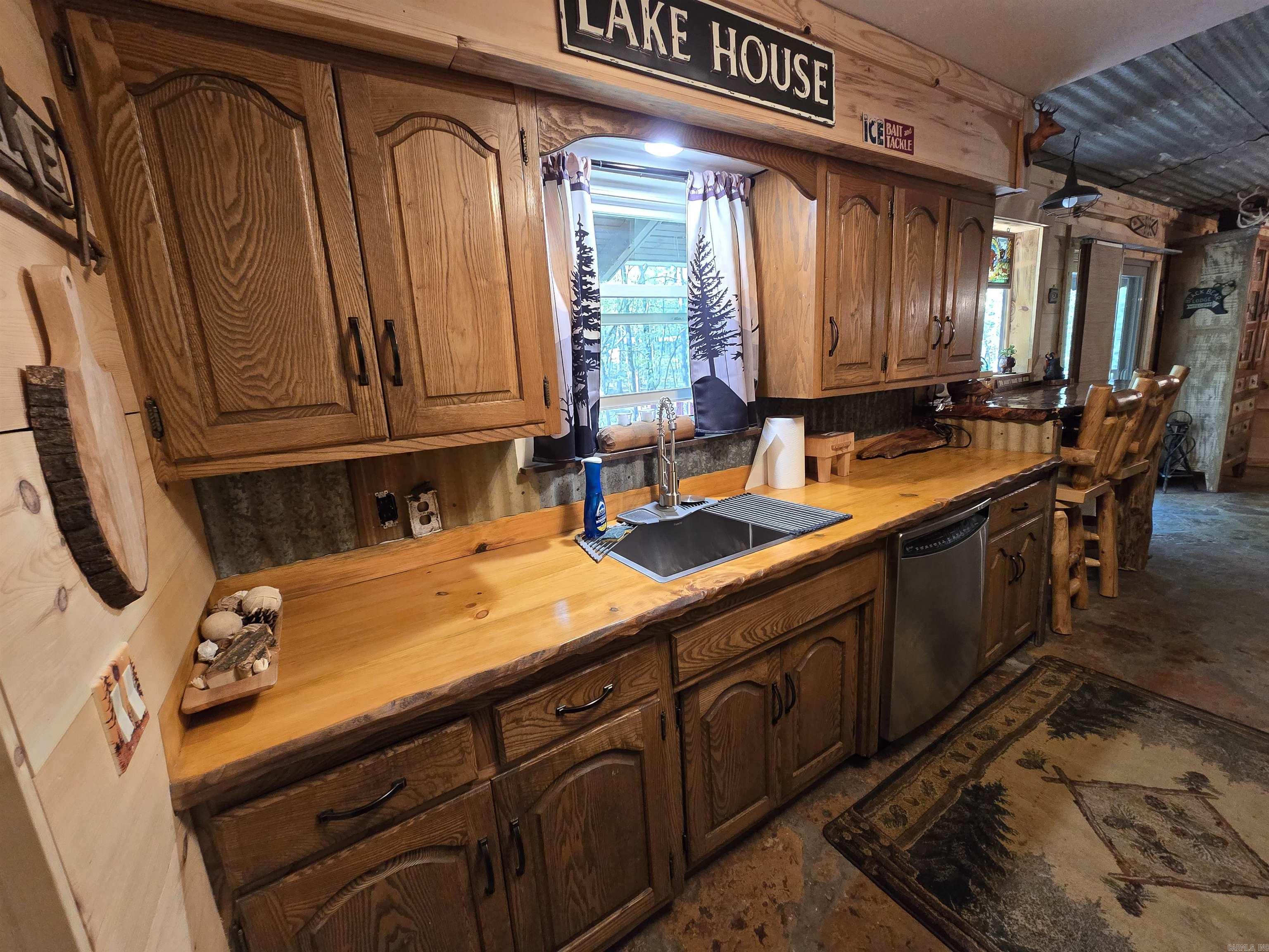 235  Cedar Valley  Fairfield Bay, AR