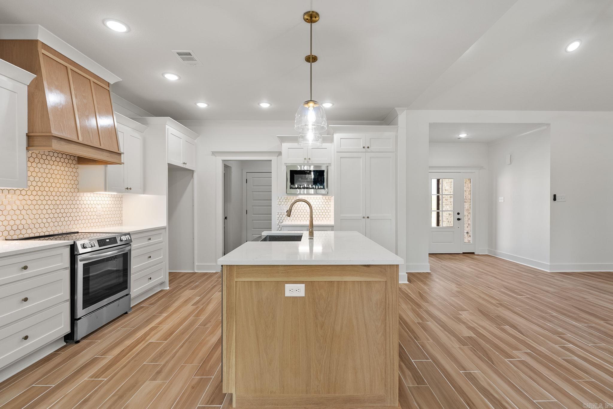 222  Michelle  Beebe, AR