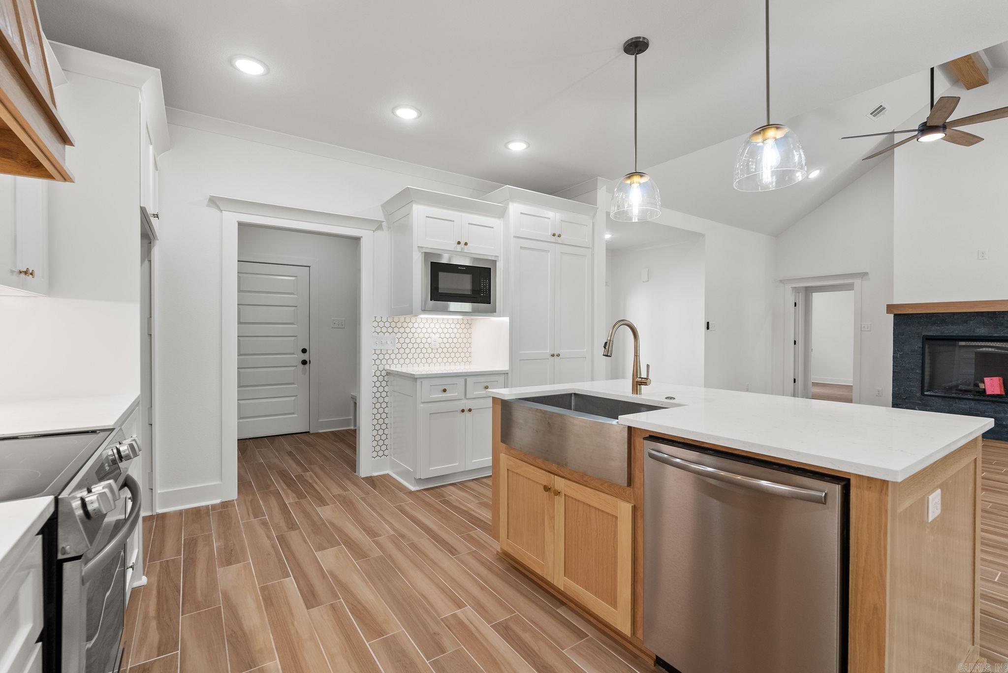 222  Michelle  Beebe, AR