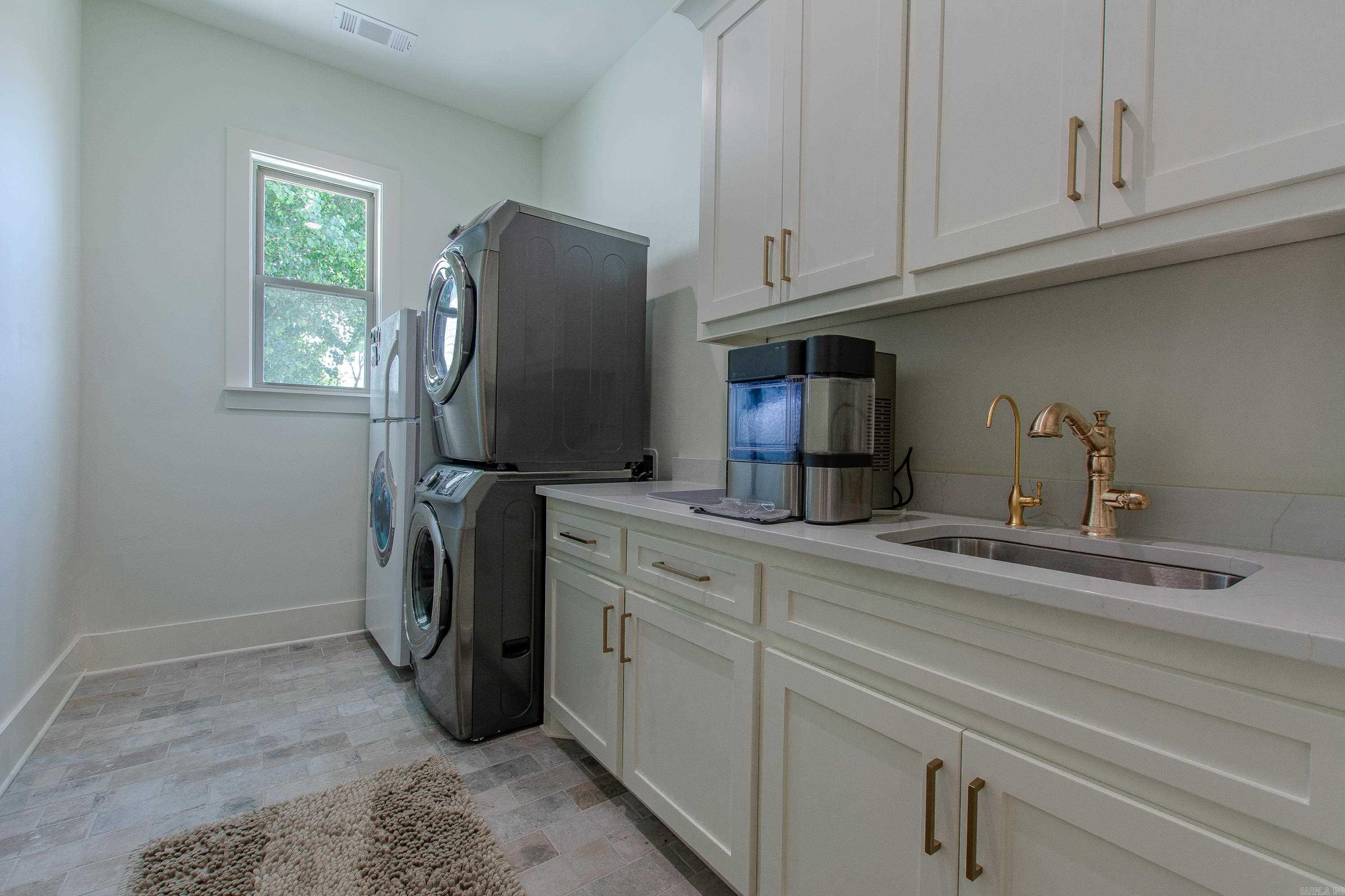 4941  Lake Vista  Benton, AR