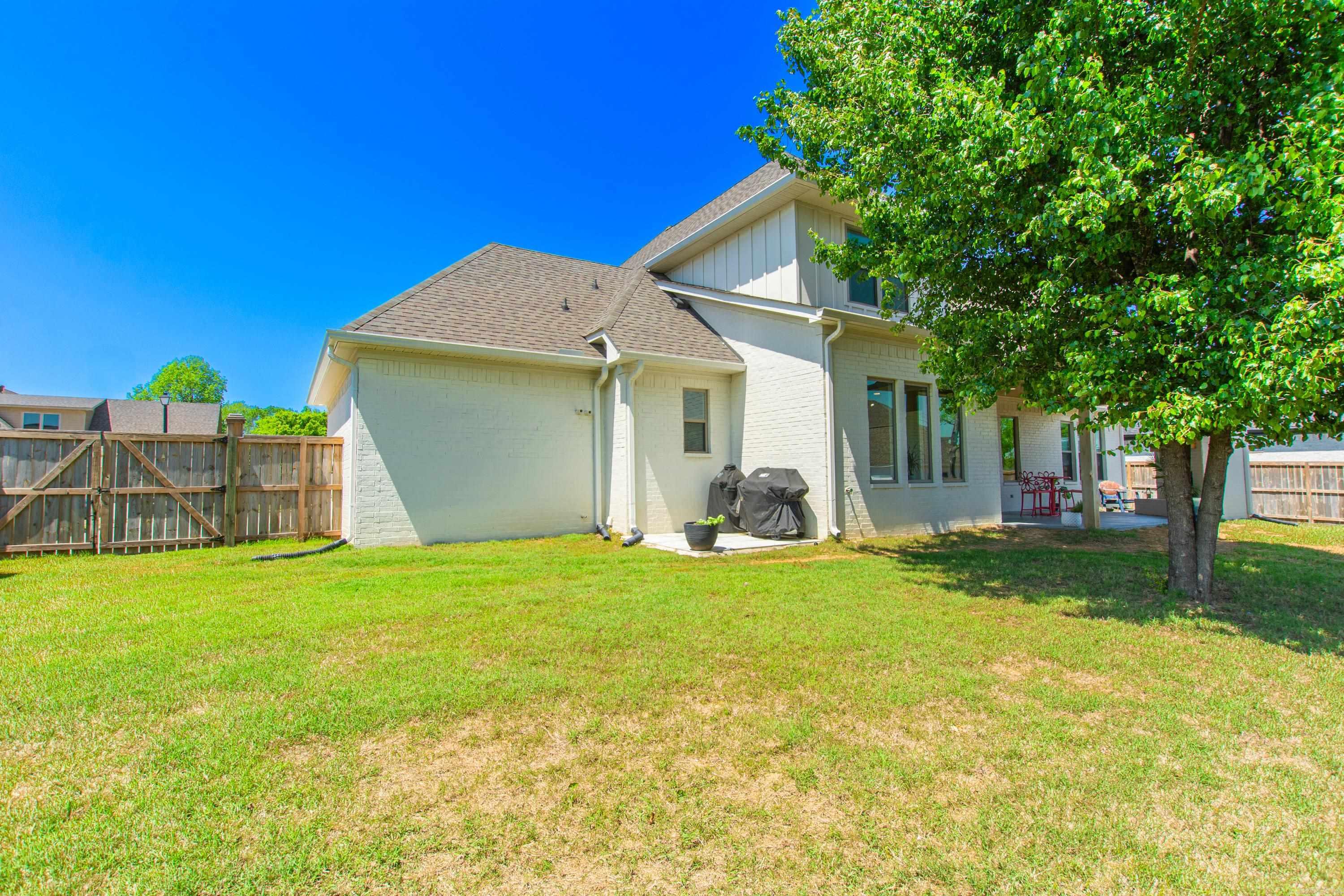4941  Lake Vista  Benton, AR