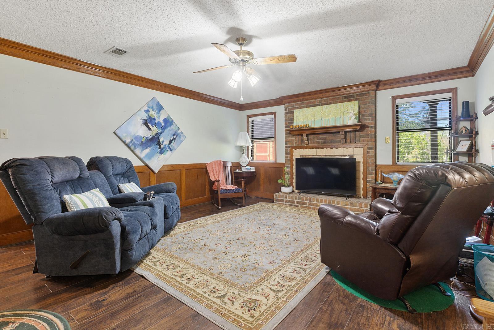 15  Falcon  Sherwood, AR