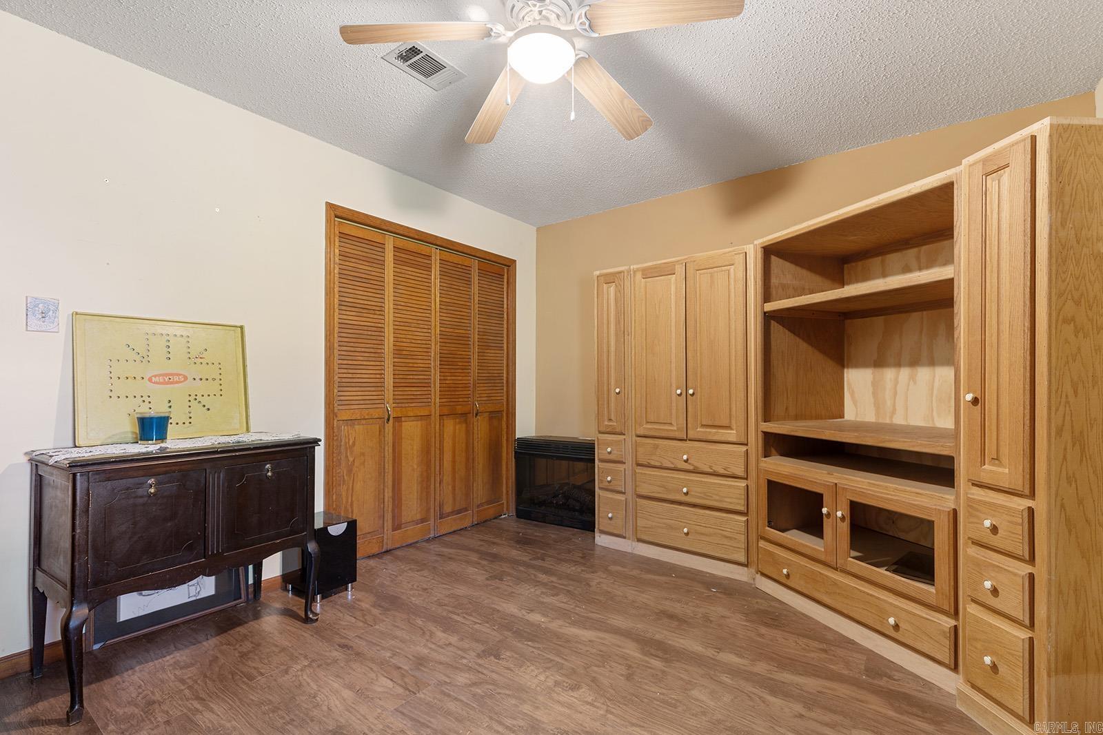 15  Falcon  Sherwood, AR