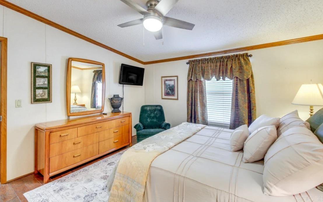 133  Treasure Isle Rd.  Hot Springs, AR