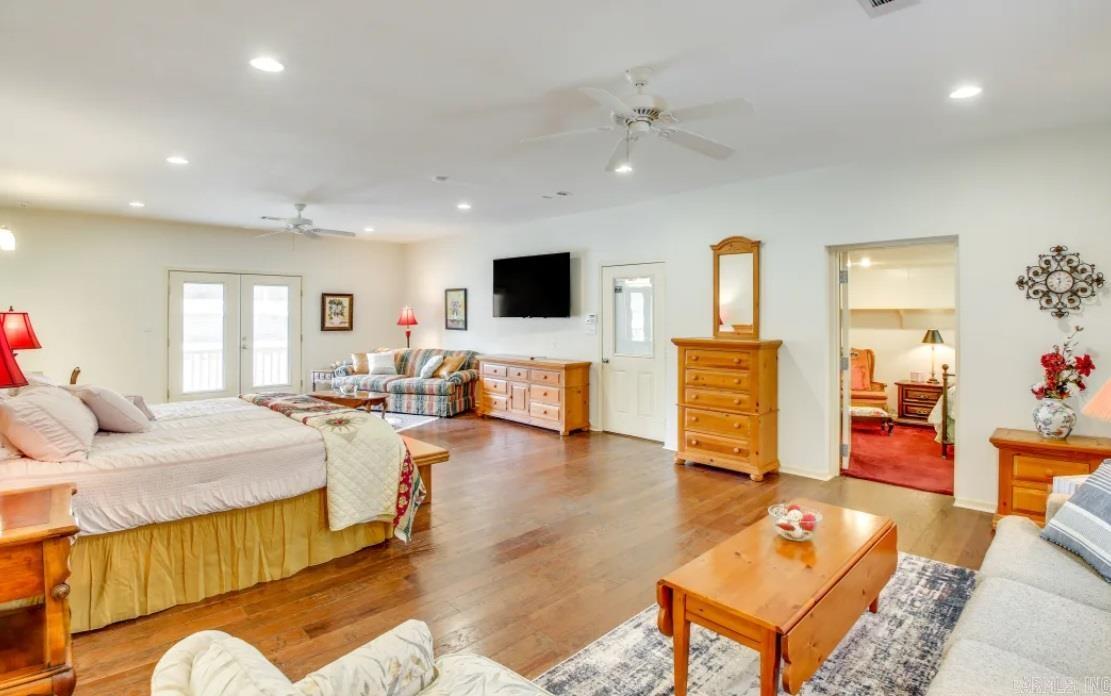 133  Treasure Isle Rd.  Hot Springs, AR
