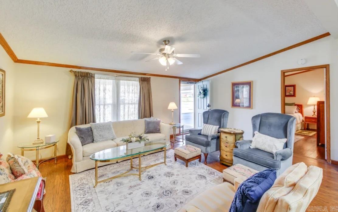 133  Treasure Isle Rd.  Hot Springs, AR