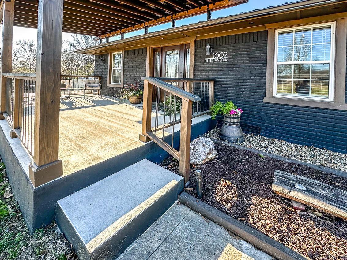 1602  Miller Avenue  Mena, AR