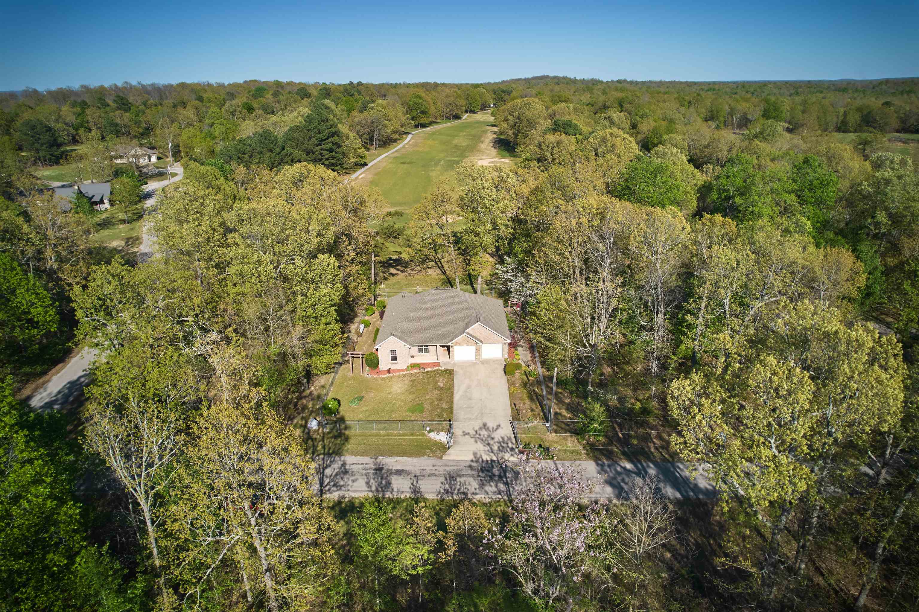 21  Tohatchi Dr  Cherokee Village, AR