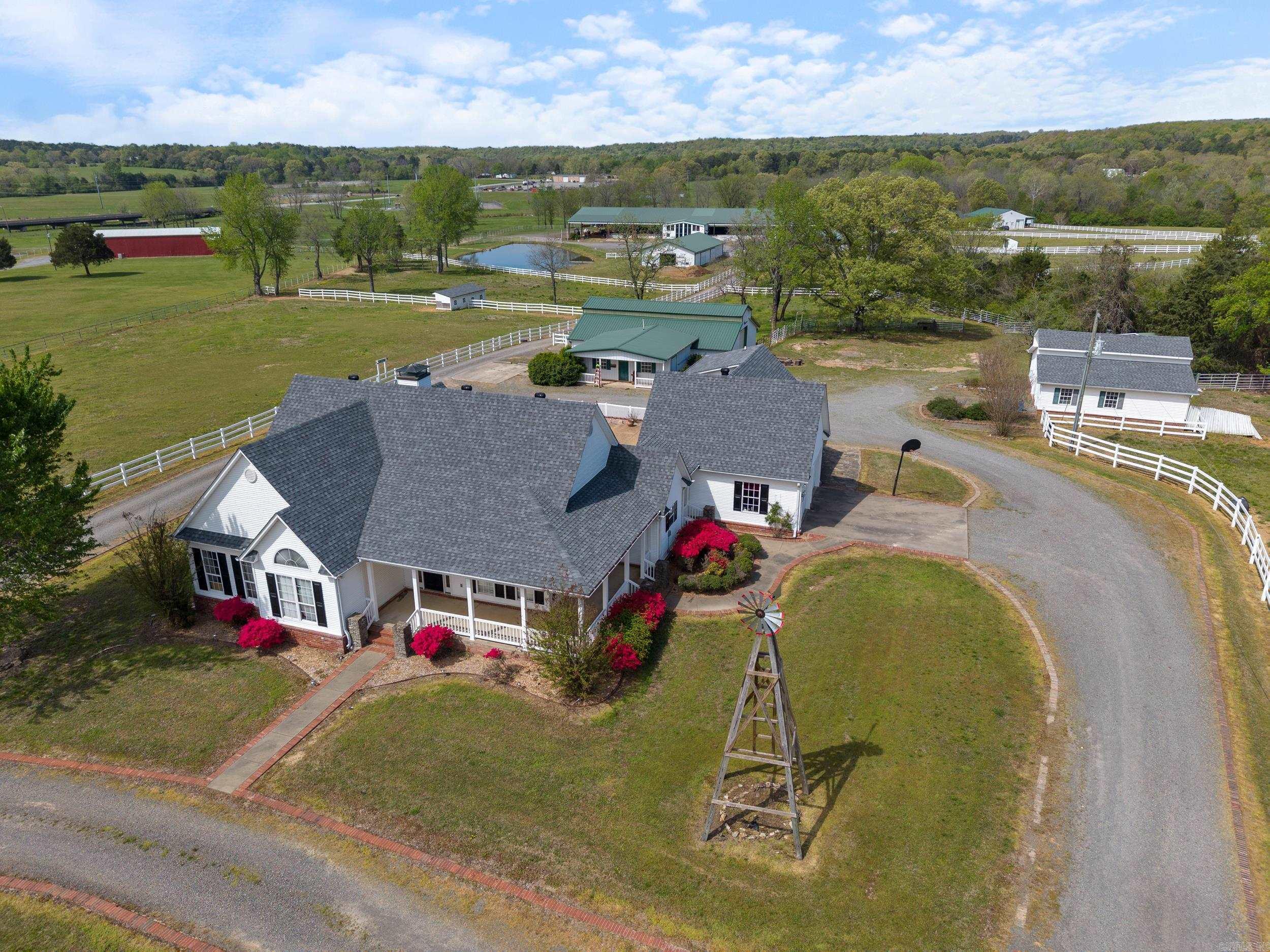 00  Happy Ranch  Bee Branch, AR