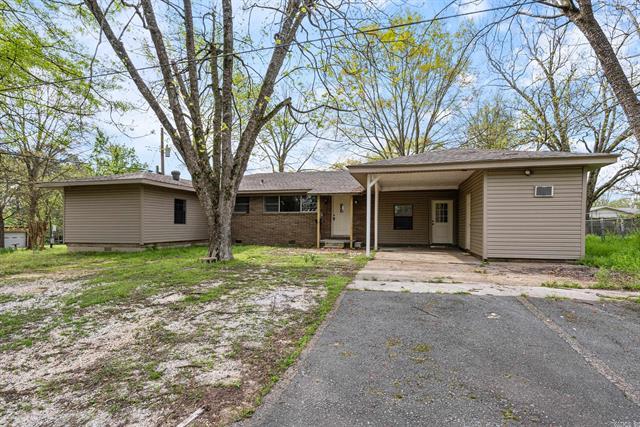 407 E Holly  Sheridan, AR