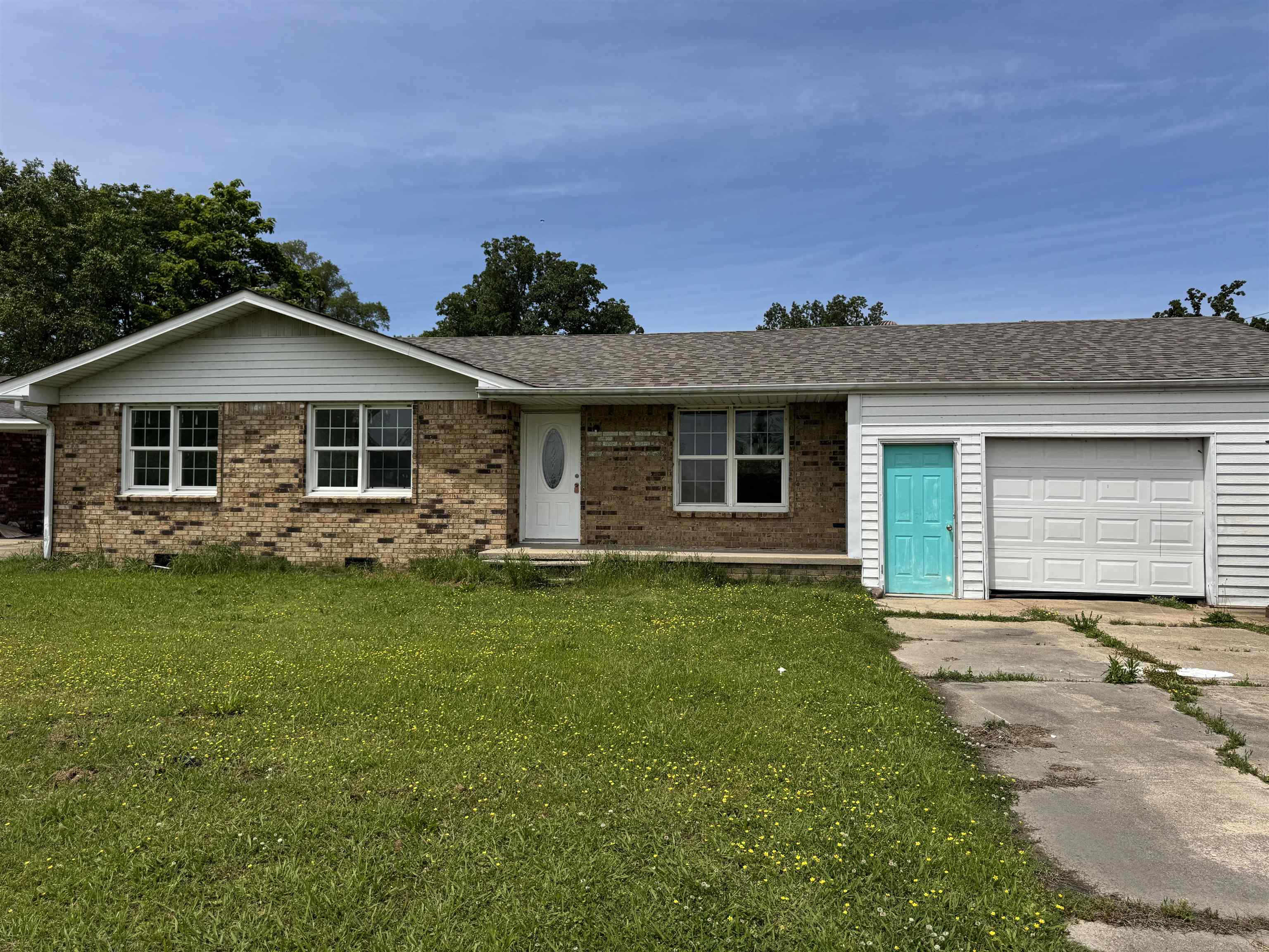 2303 E Lake  Paragould, AR