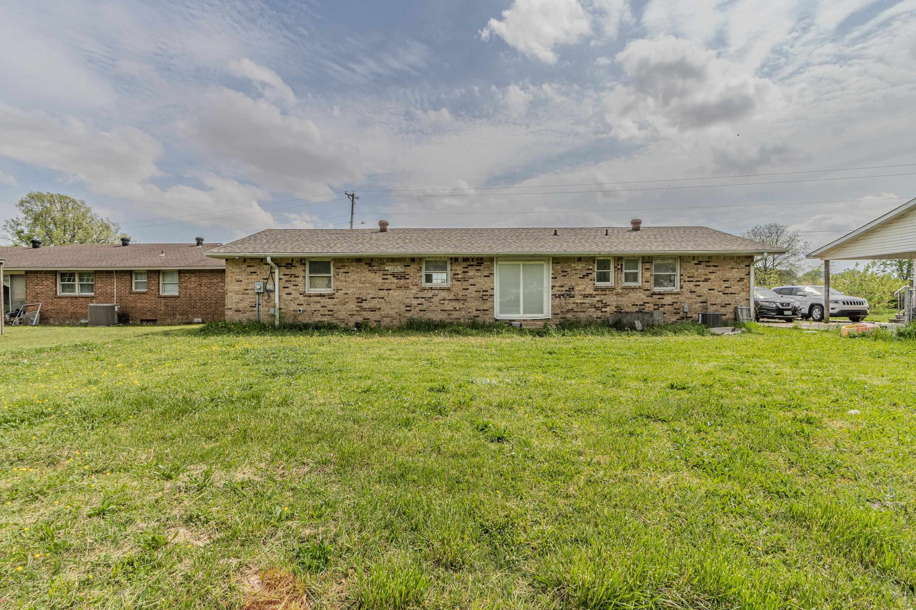 2303 E Lake  Paragould, AR