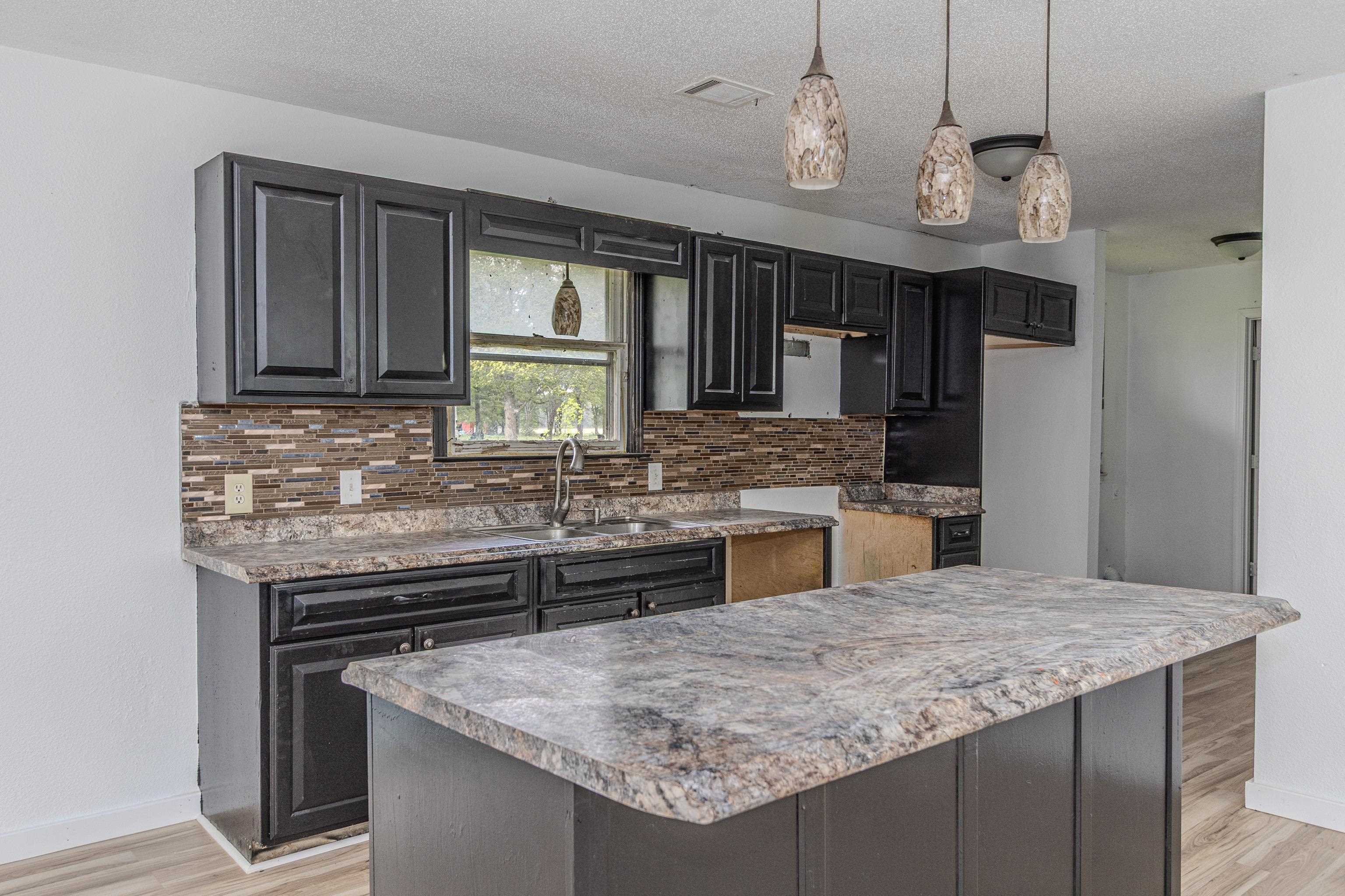 2303 E Lake  Paragould, AR