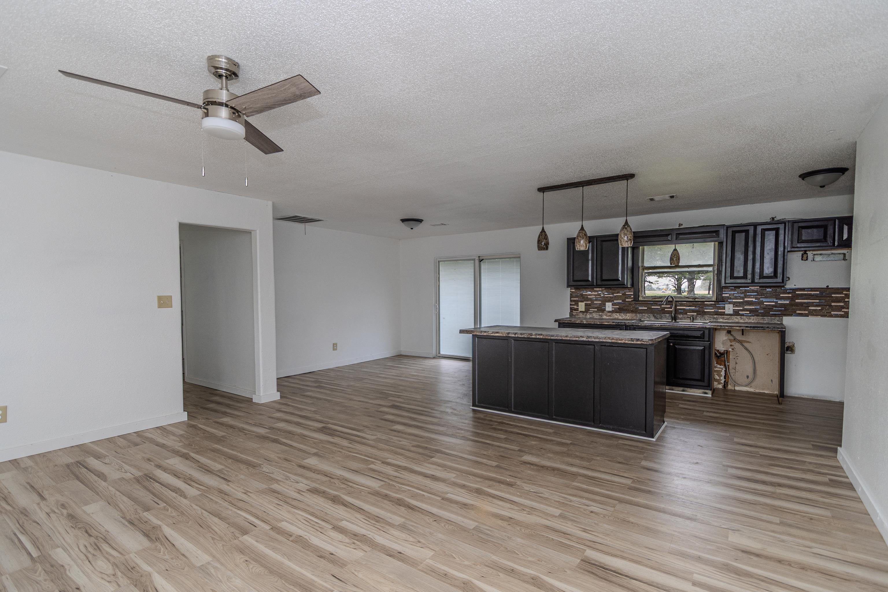 2303 E Lake  Paragould, AR