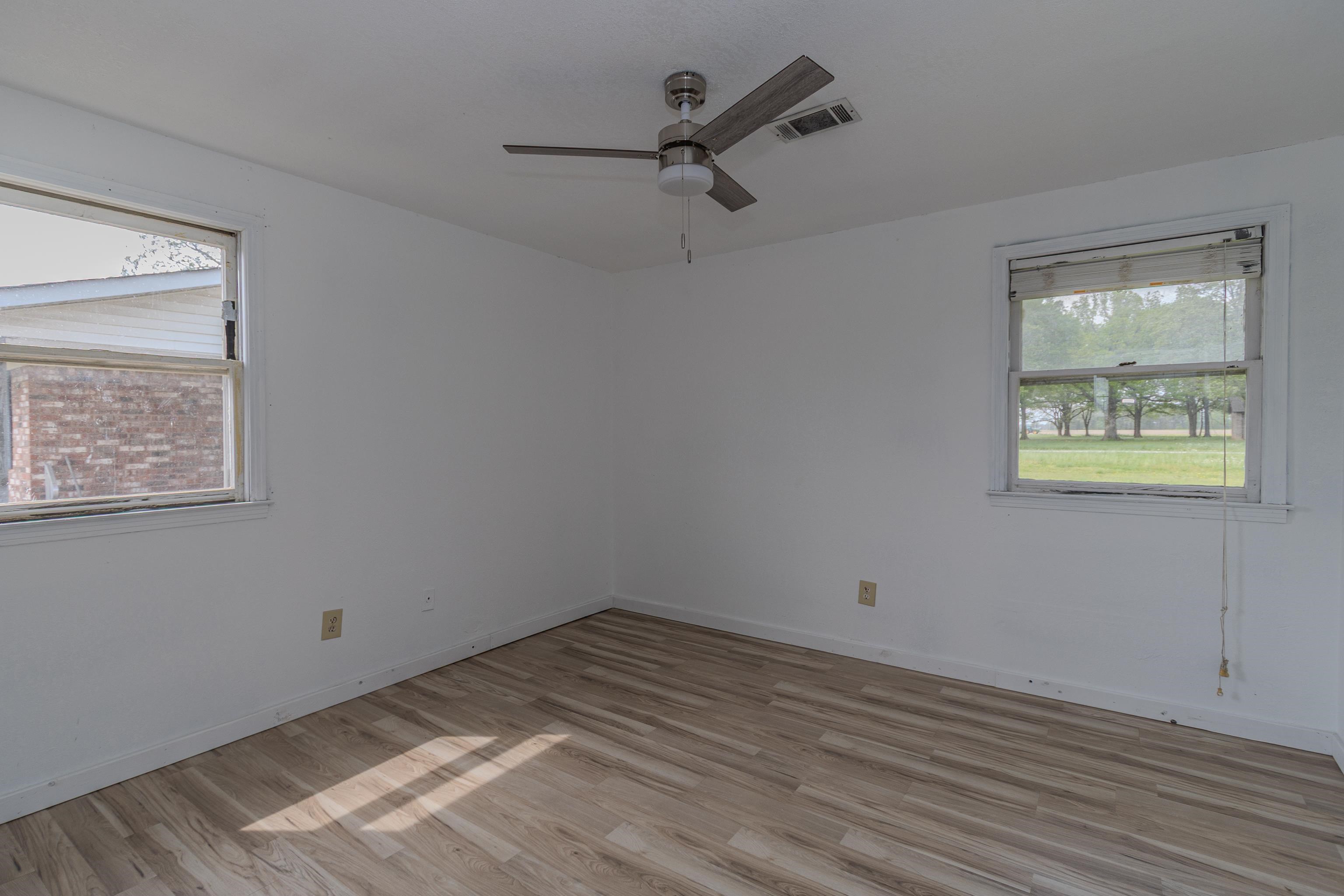 2303 E Lake  Paragould, AR