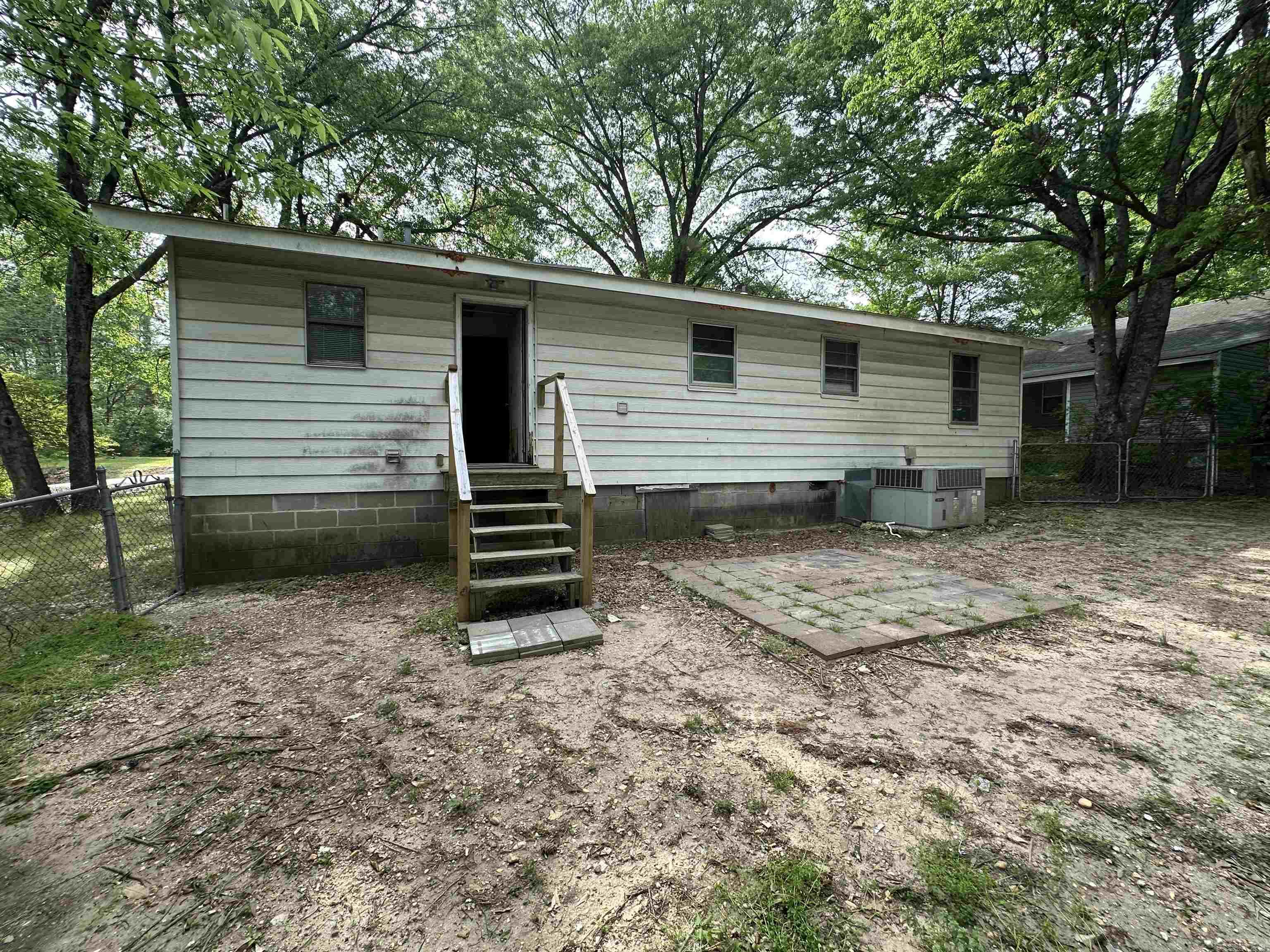 809  Palmer  Benton, AR