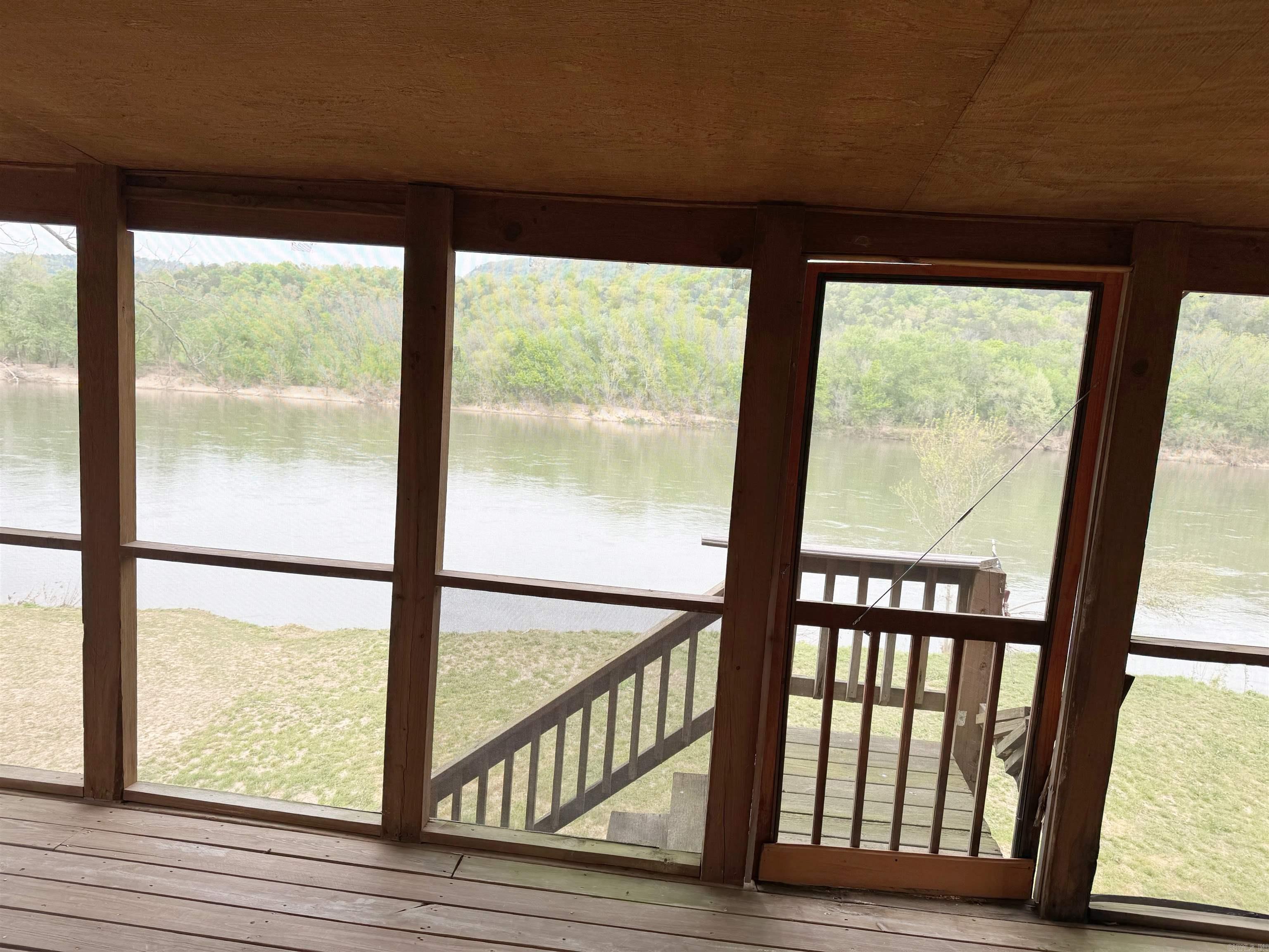 281  River Valley Rd.  Mountain View, AR