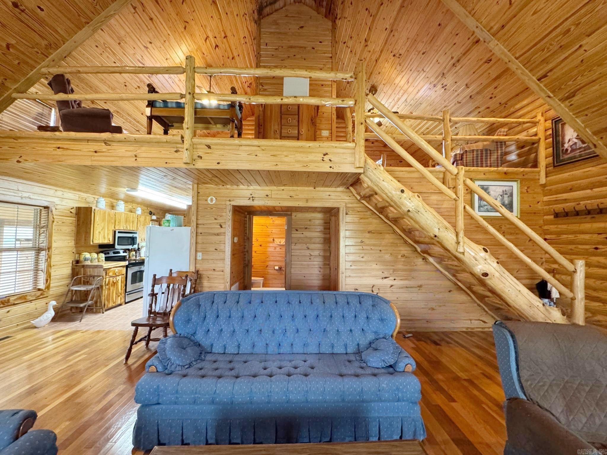 281  River Valley Rd.  Mountain View, AR