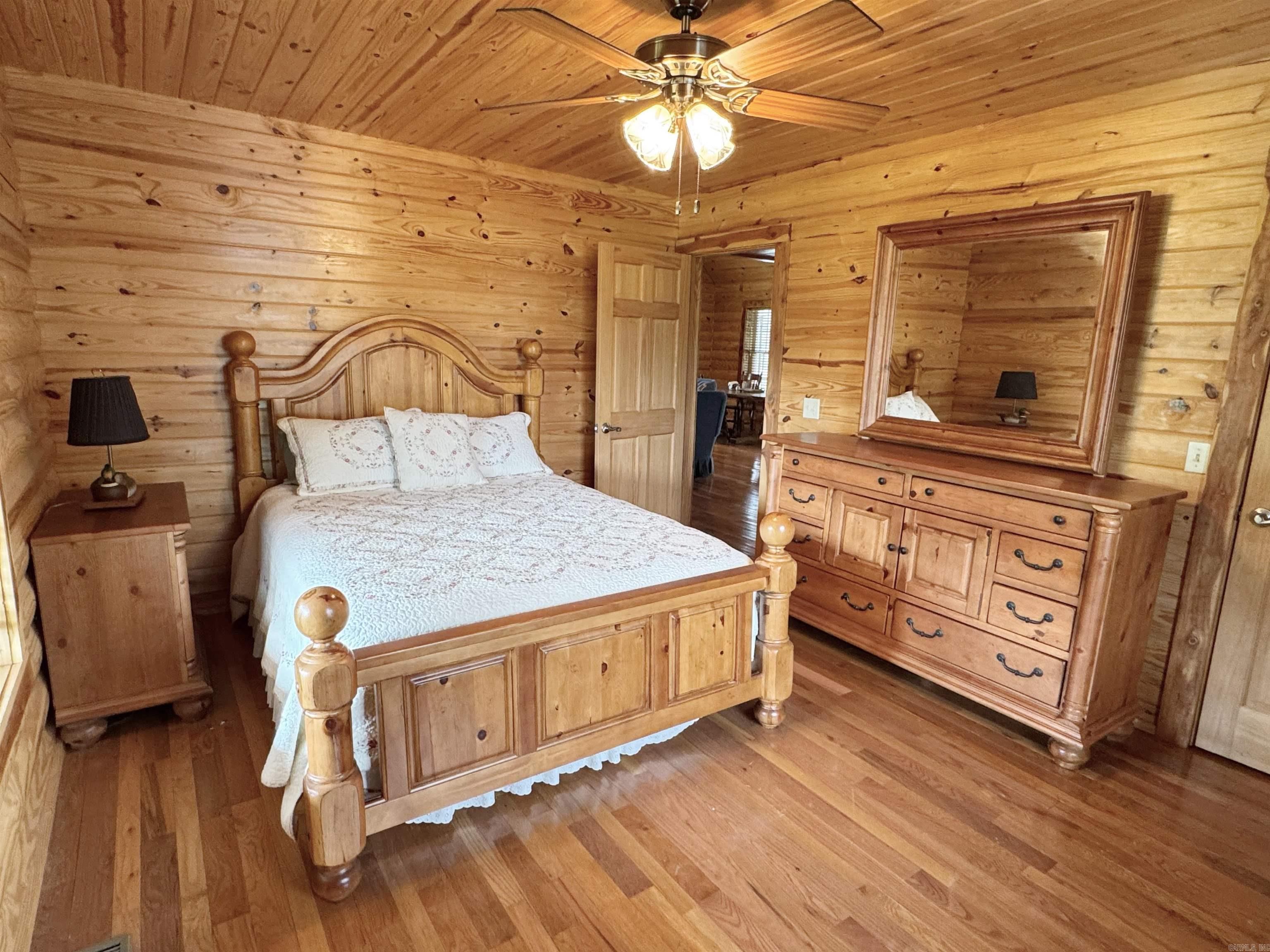 281  River Valley Rd.  Mountain View, AR