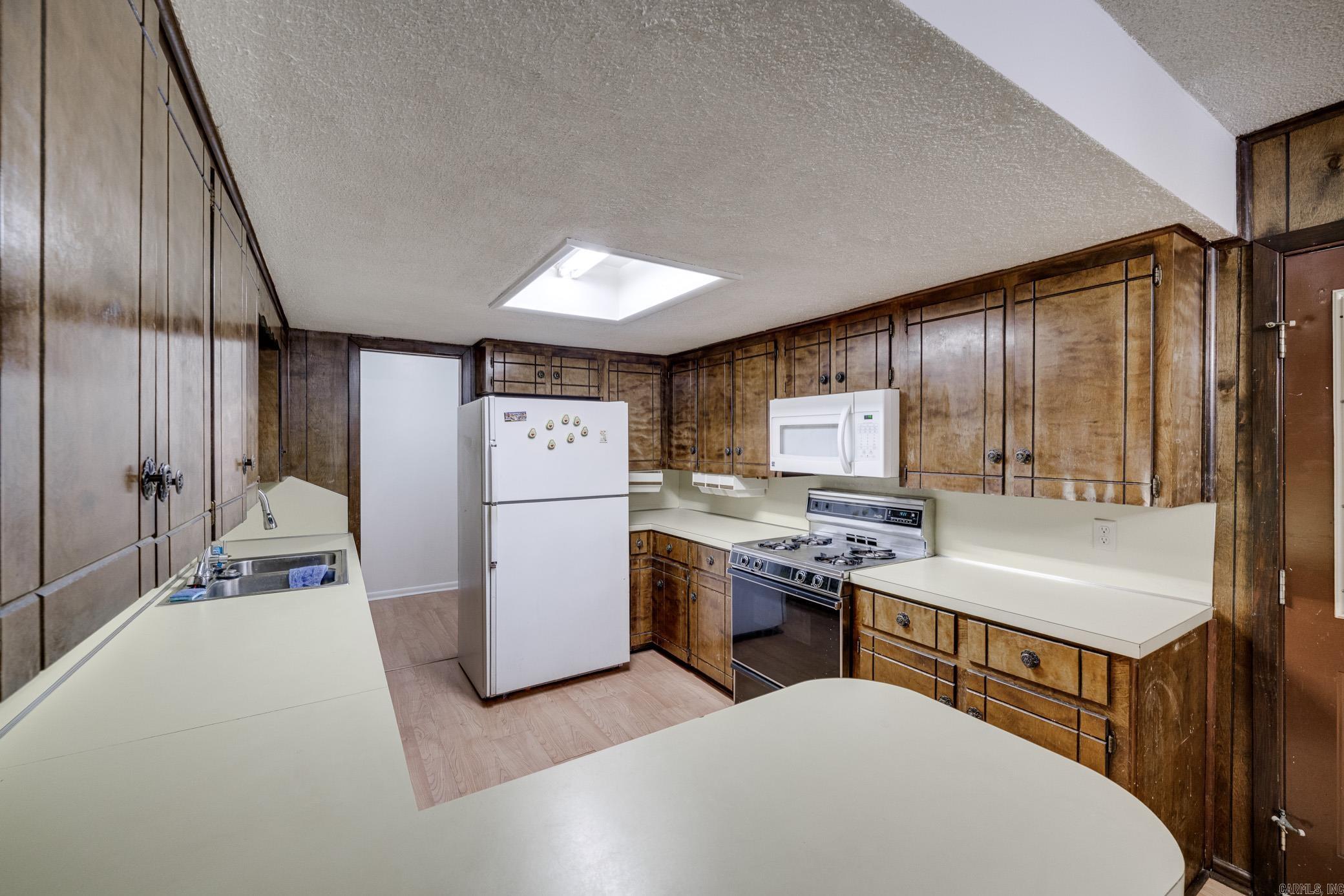 23  Cinnamon Dr.  Sherwood, AR