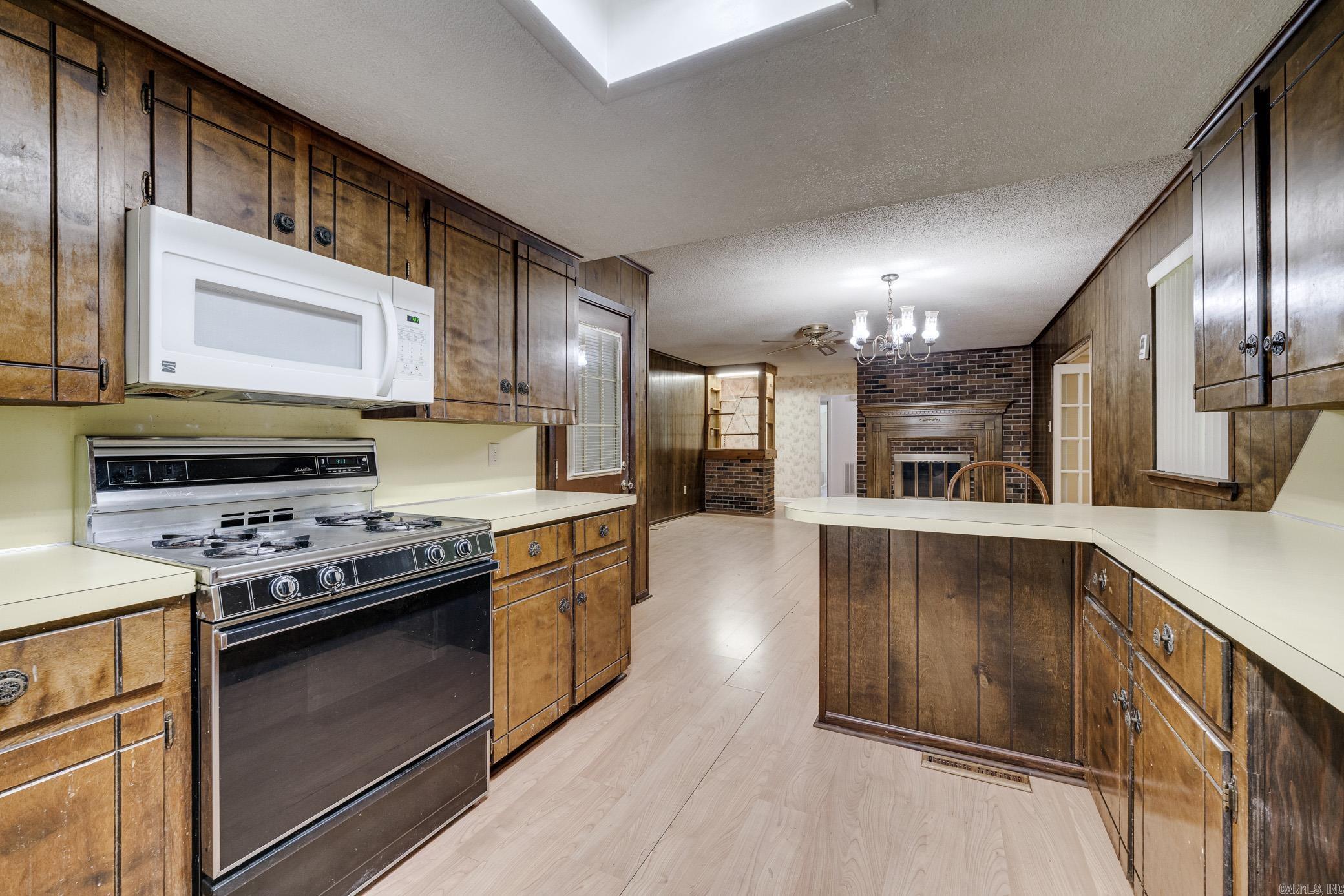 23  Cinnamon Dr.  Sherwood, AR