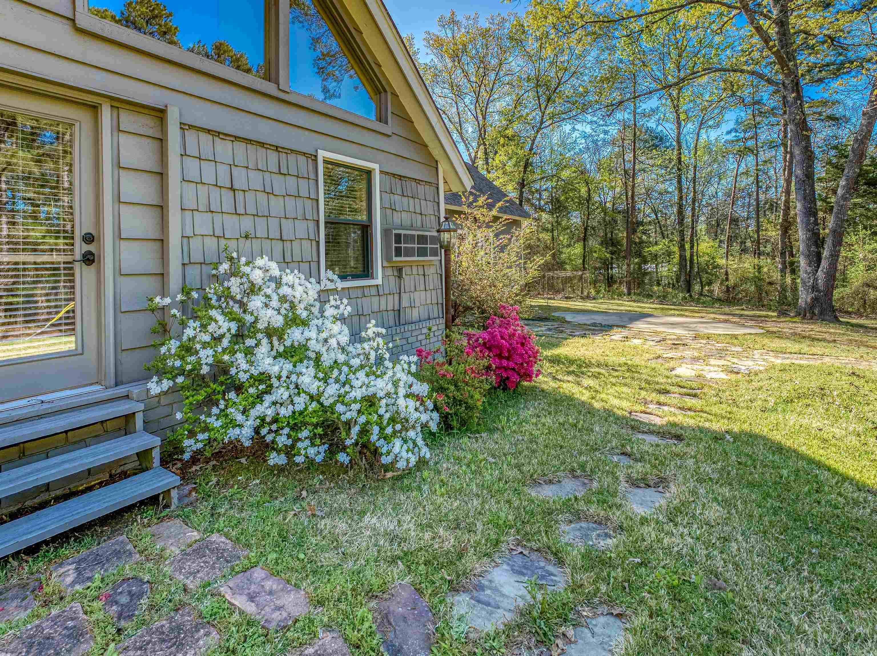 108  Heather  Shirley, AR