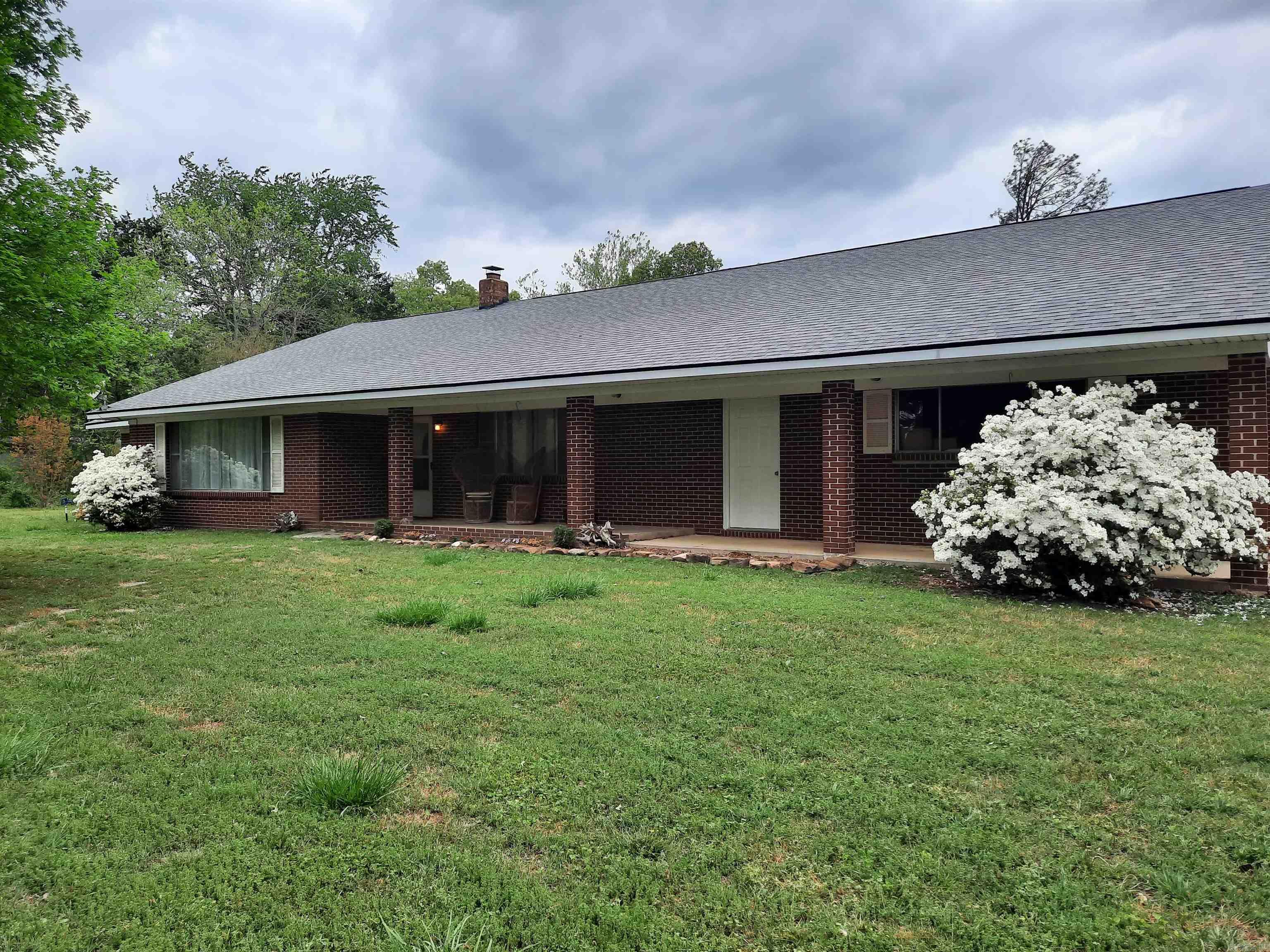 506  Hell Creek Road  Mountain View, AR