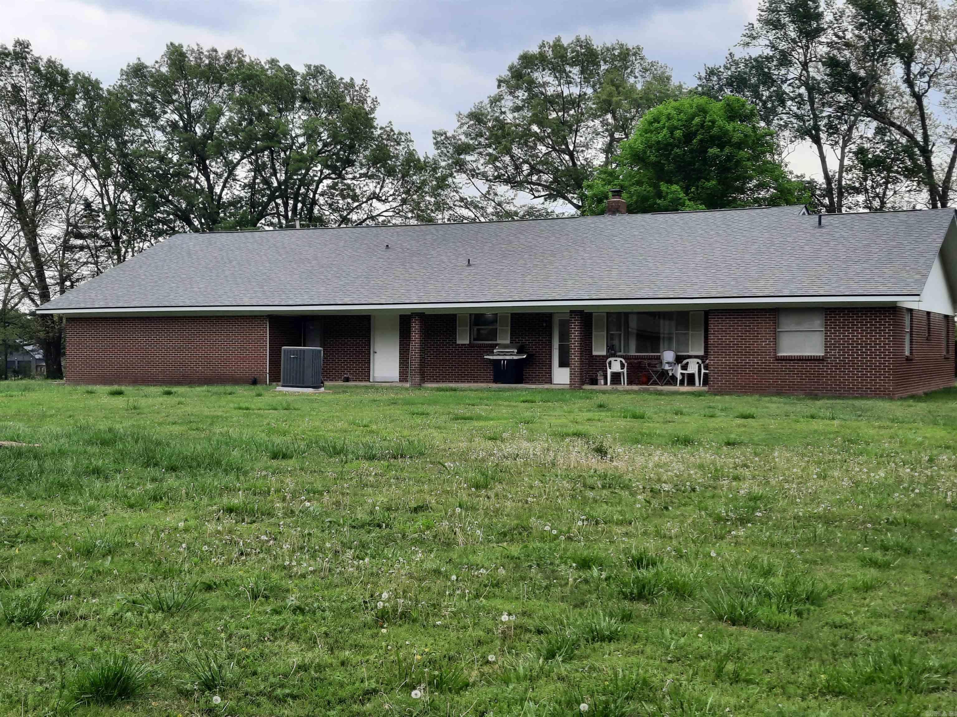 506  Hell Creek Road  Mountain View, AR