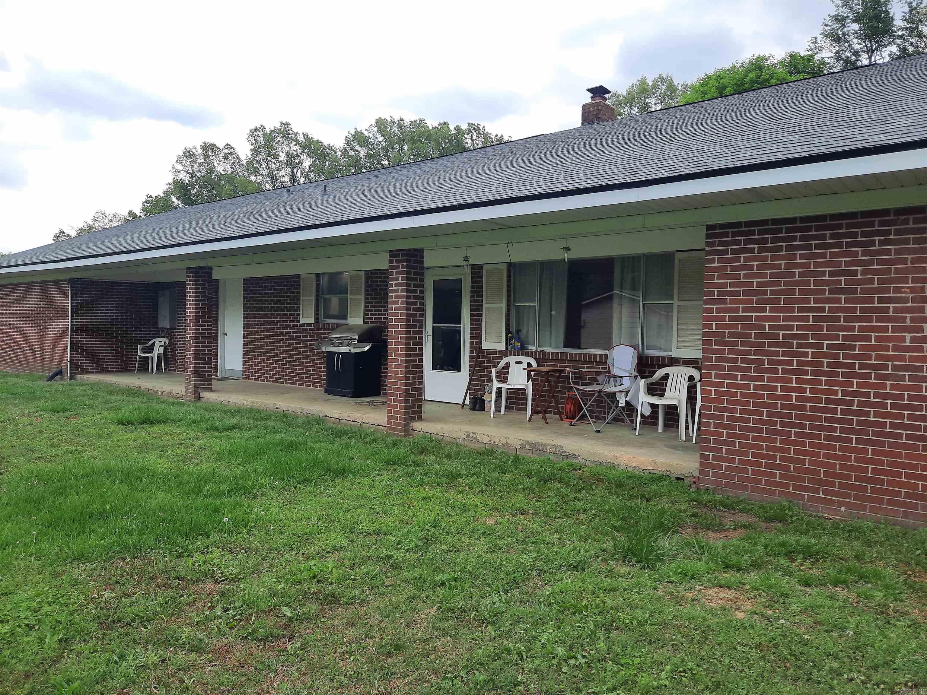 506  Hell Creek Road  Mountain View, AR