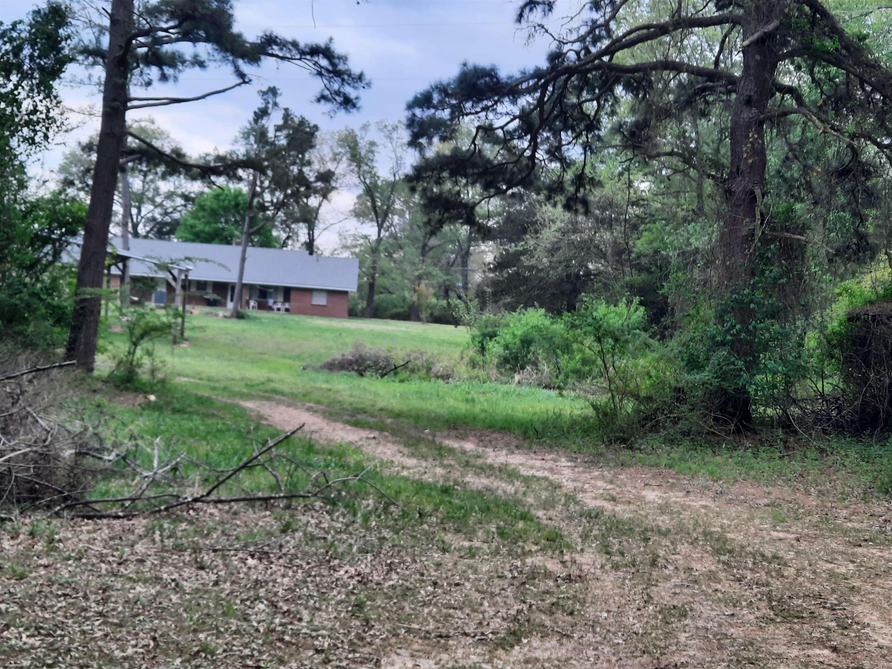 506  Hell Creek Road  Mountain View, AR