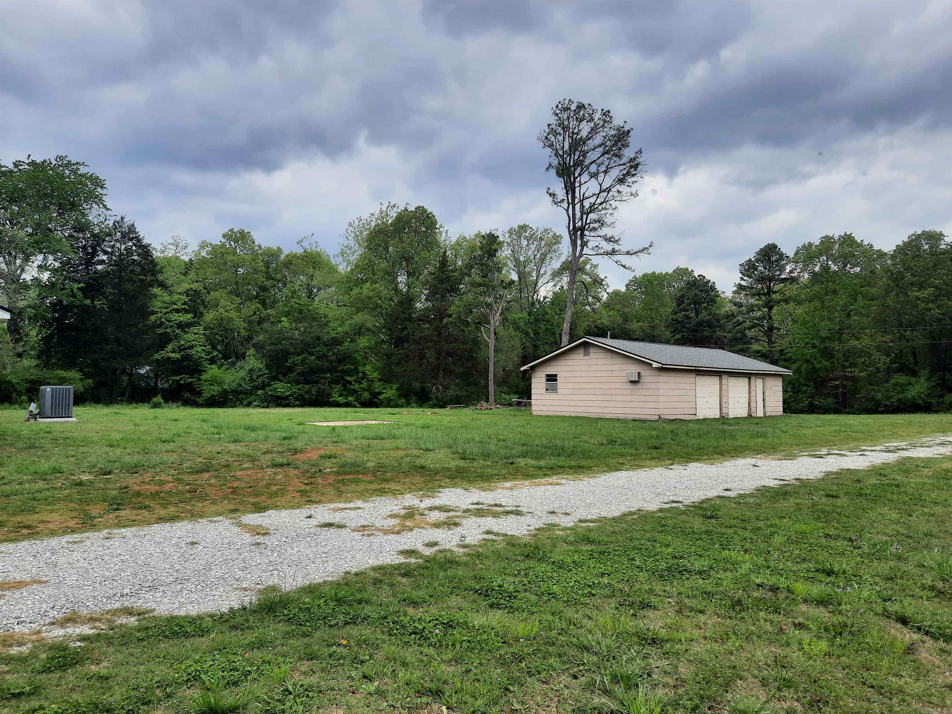 506  Hell Creek Road  Mountain View, AR