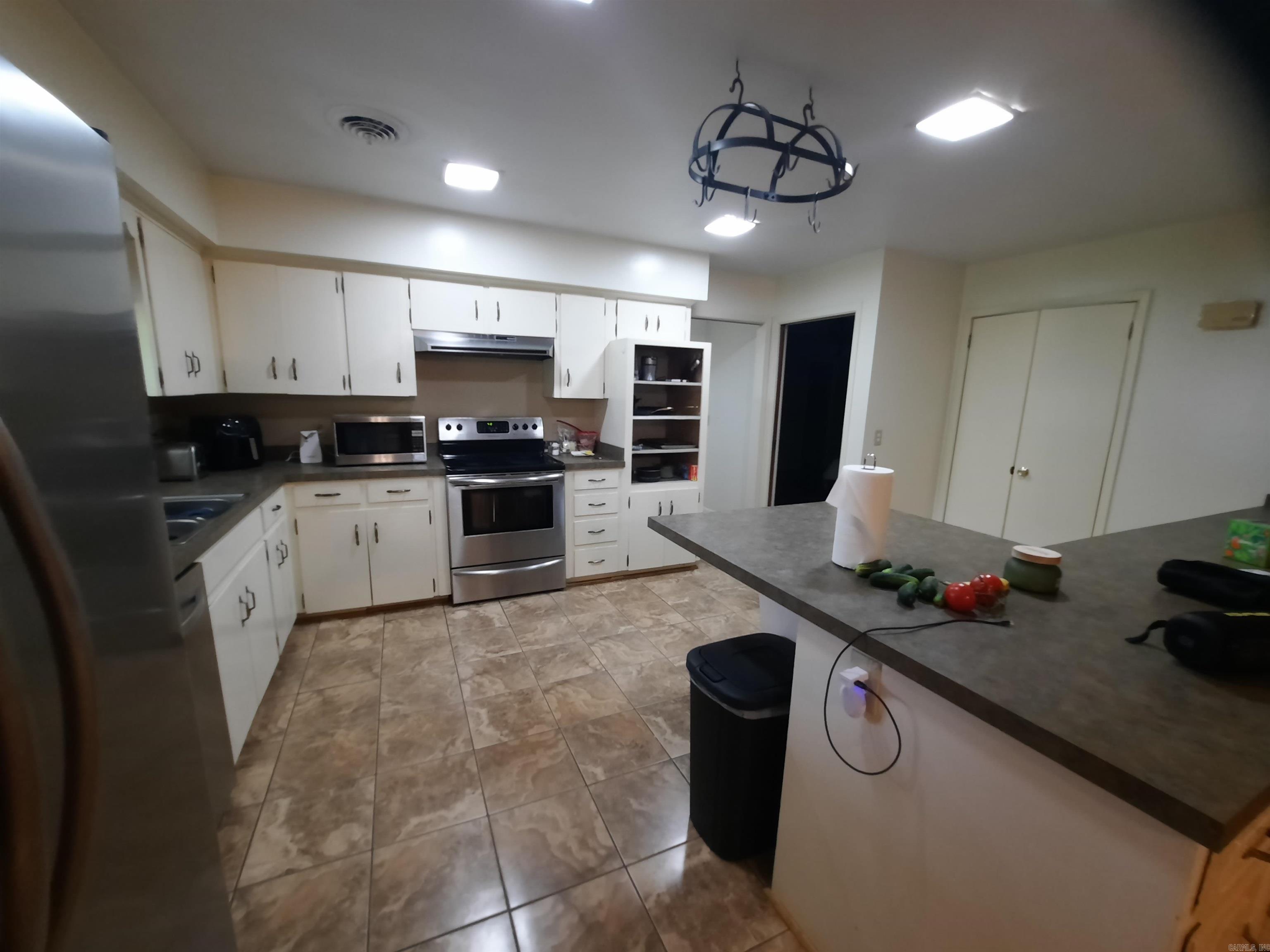 506  Hell Creek Road  Mountain View, AR