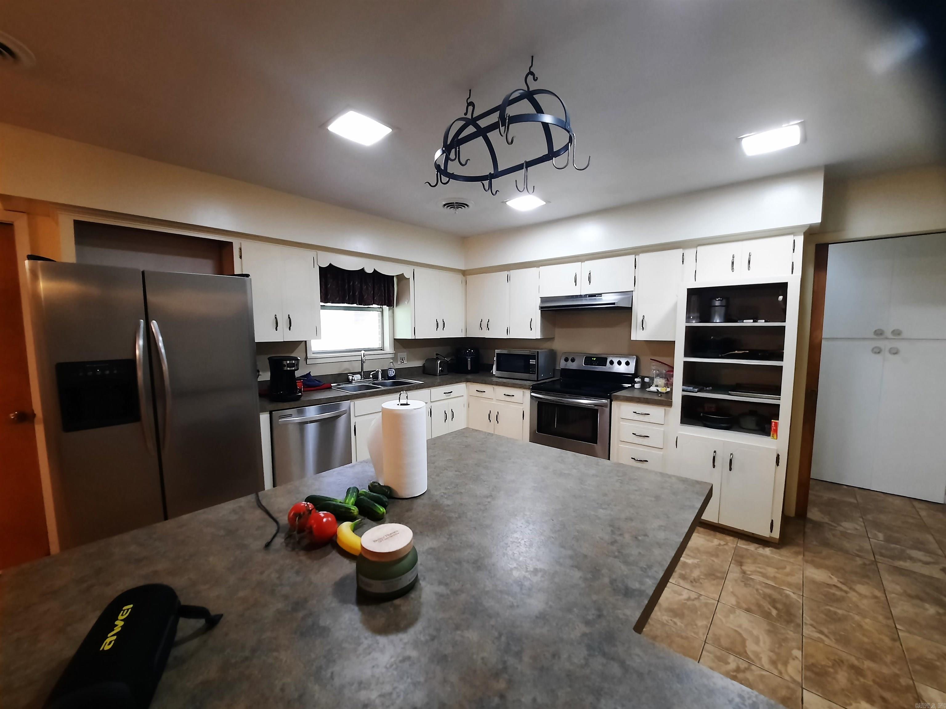 506  Hell Creek Road  Mountain View, AR