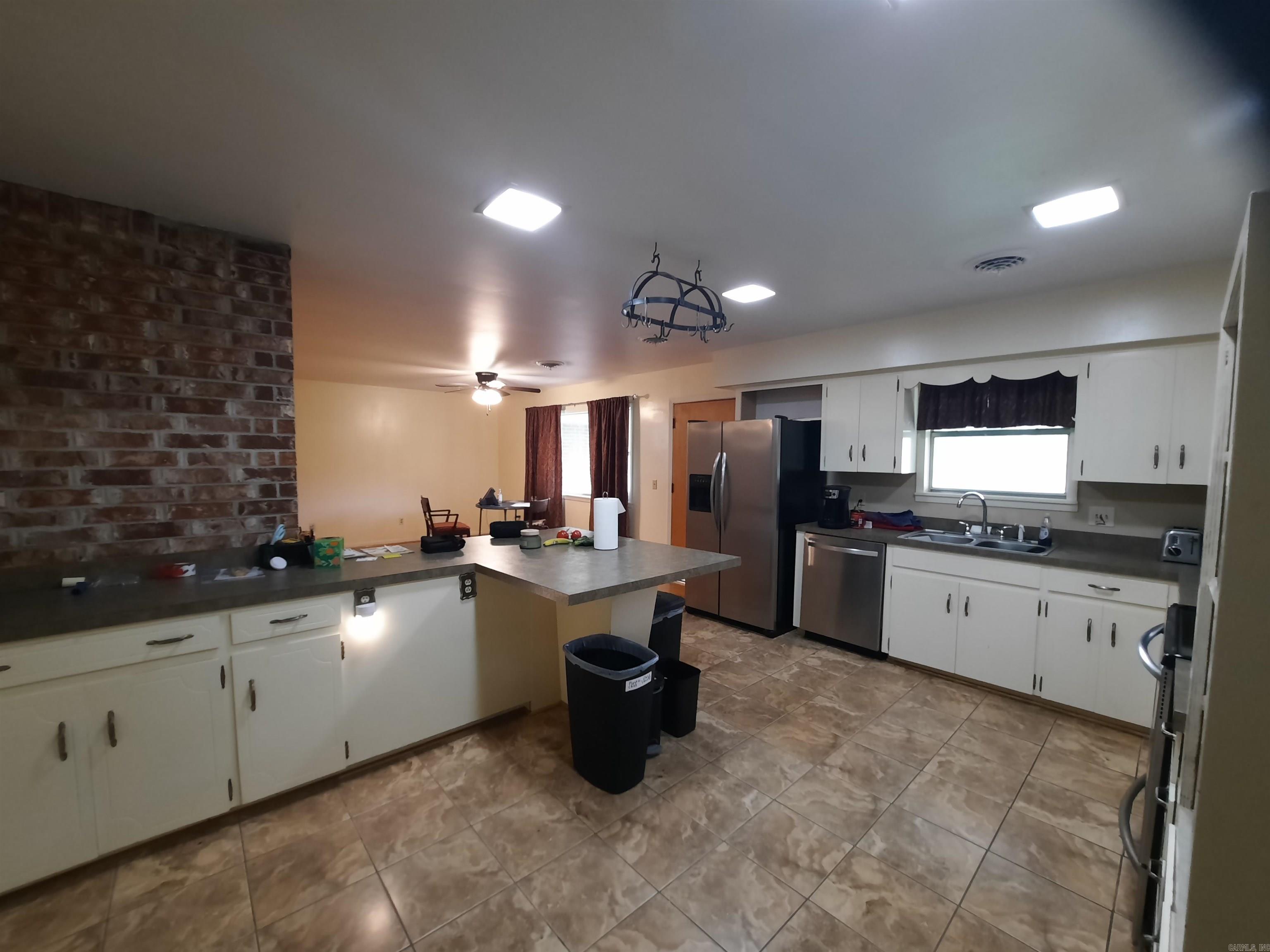 506  Hell Creek Road  Mountain View, AR