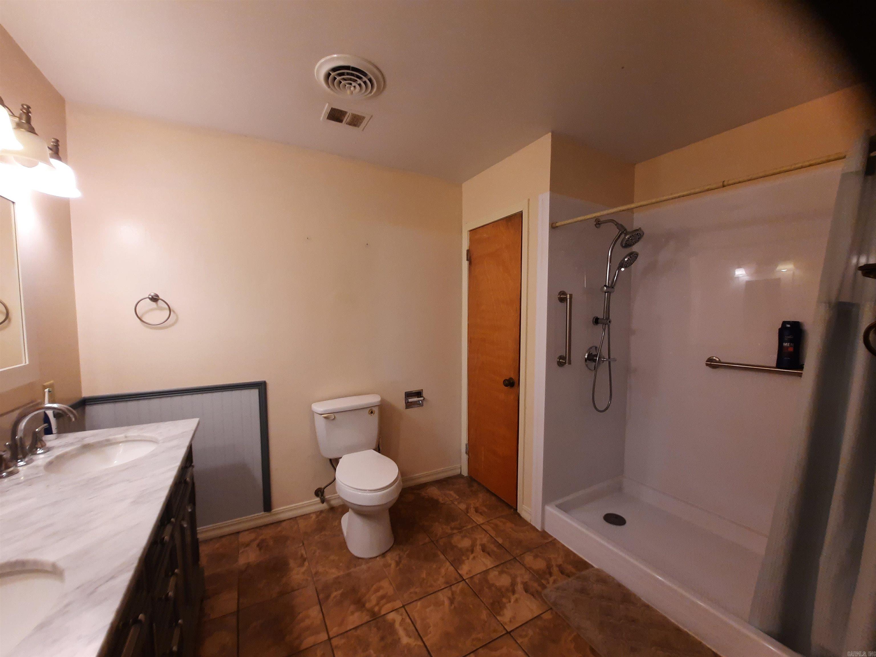 506  Hell Creek Road  Mountain View, AR