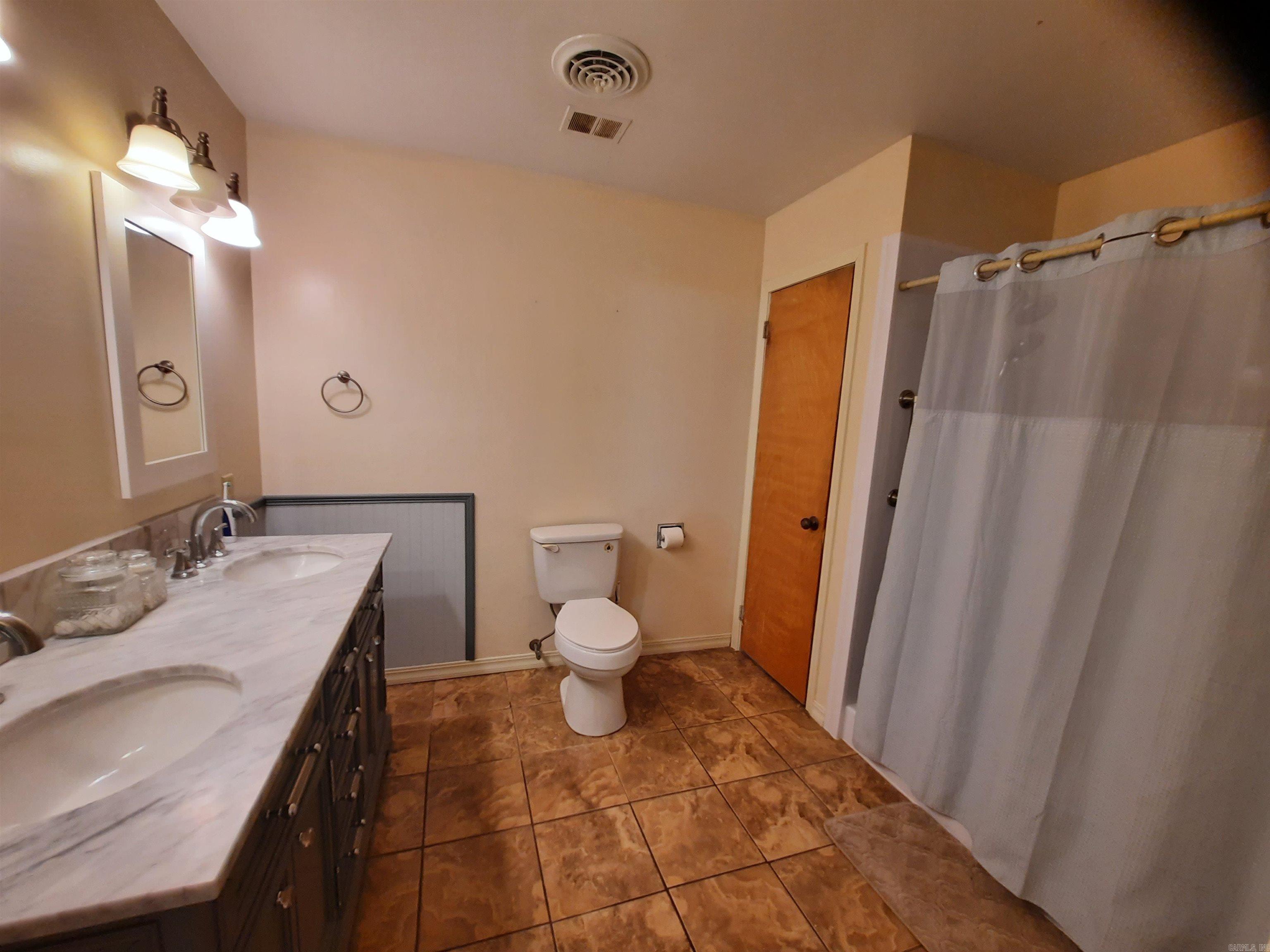 506  Hell Creek Road  Mountain View, AR