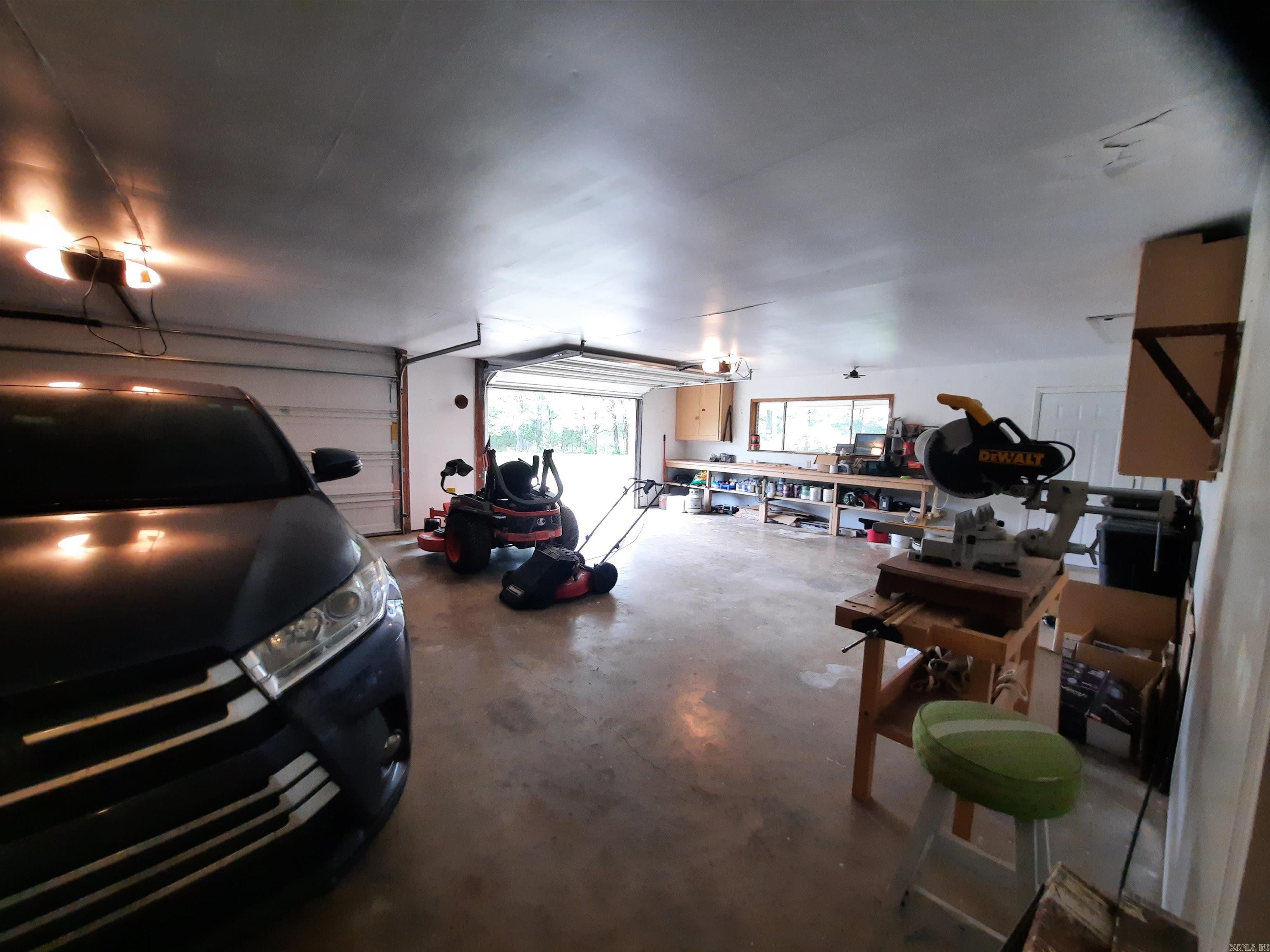 506  Hell Creek Road  Mountain View, AR