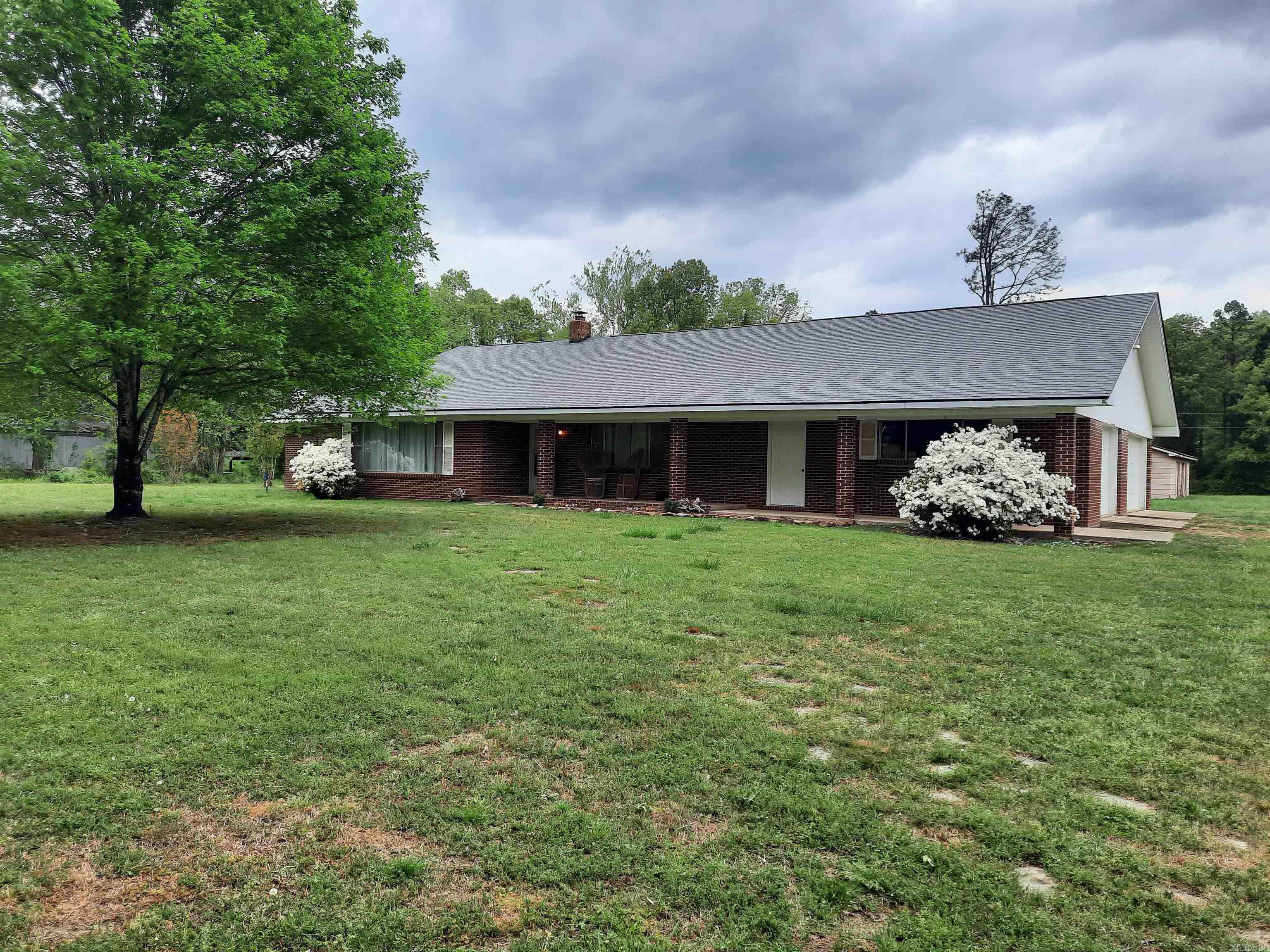 506  Hell Creek Road  Mountain View, AR
