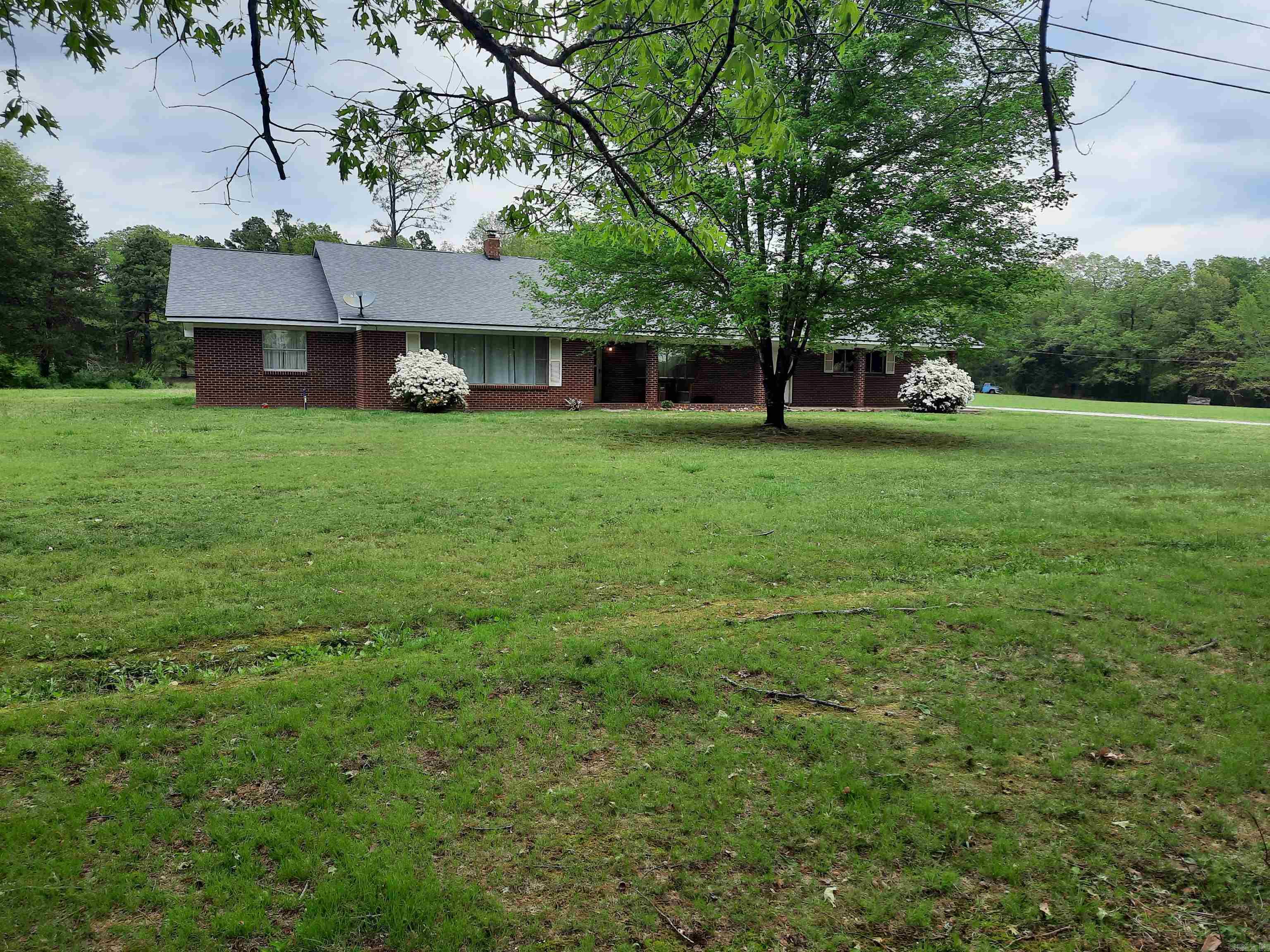 506  Hell Creek Road  Mountain View, AR