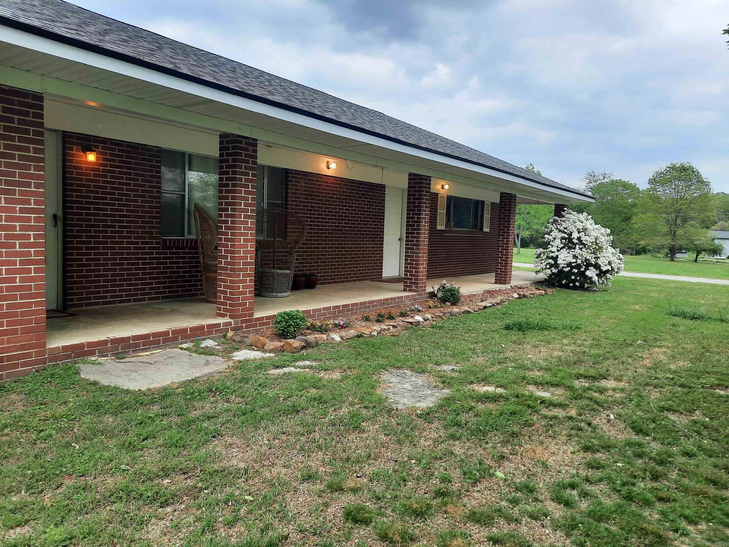 506  Hell Creek Road  Mountain View, AR