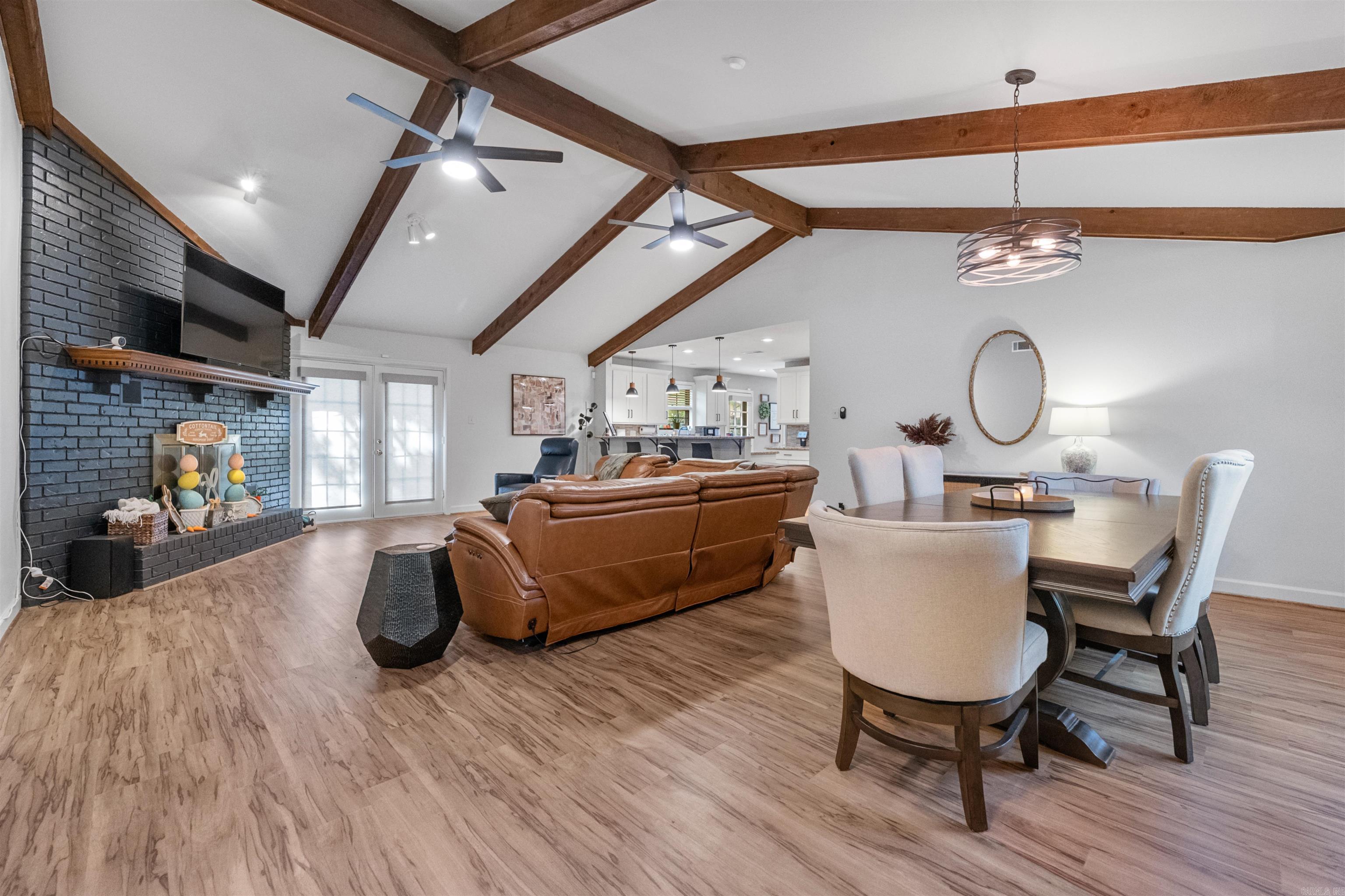 4  Daniel Dr  Sherwood, AR