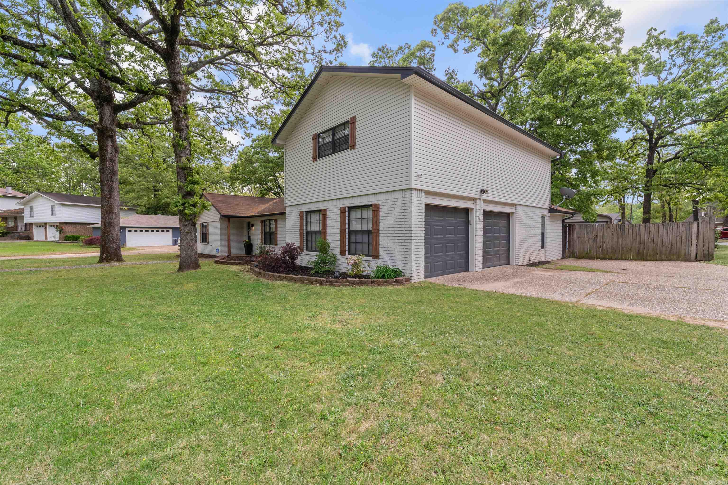 4  Daniel Dr  Sherwood, AR