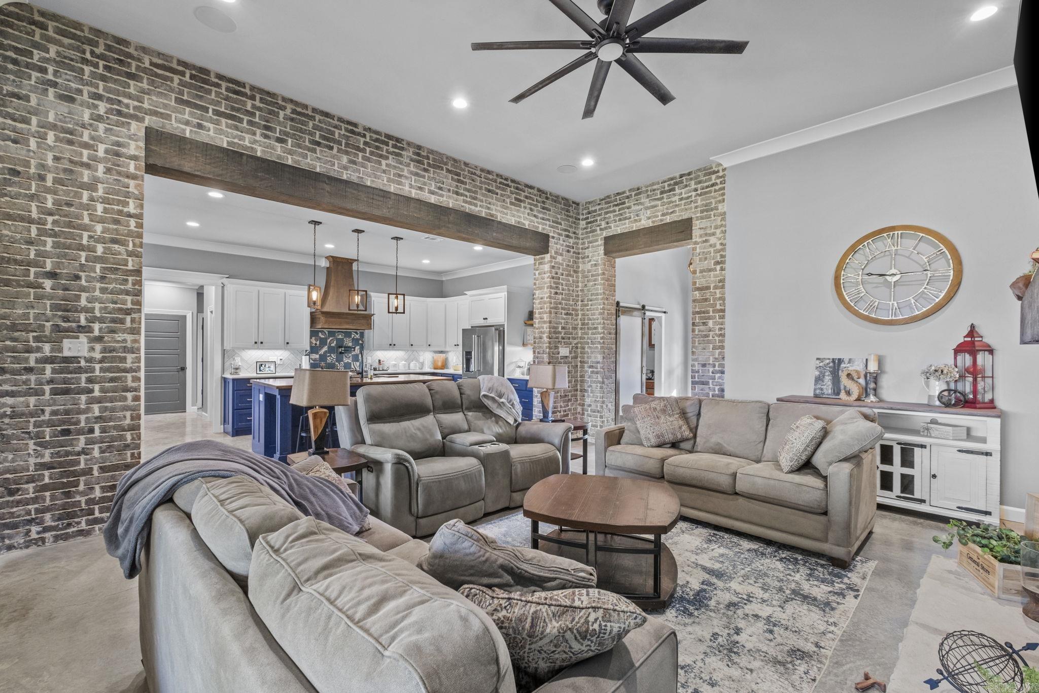 42  Patriot  Austin, AR