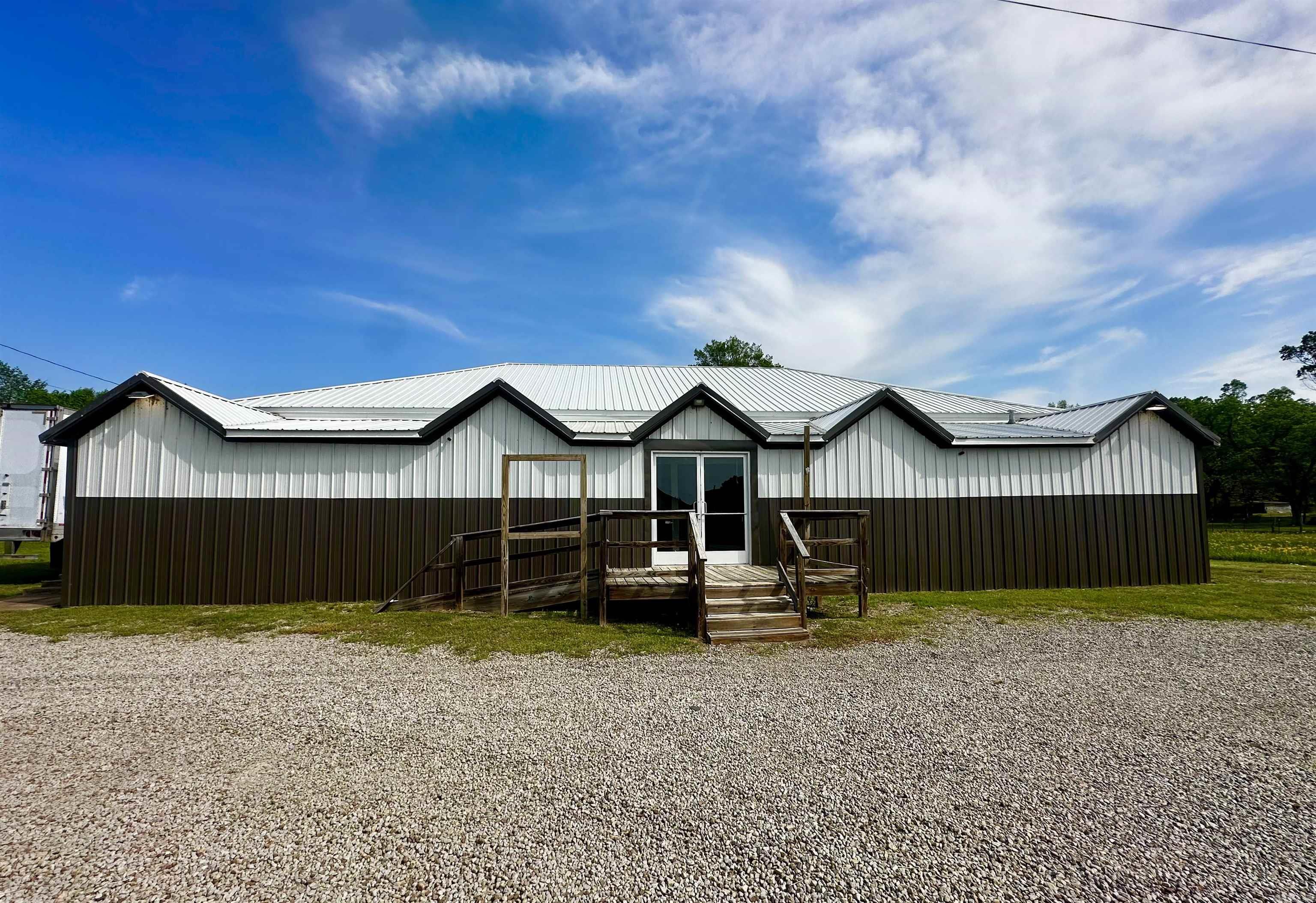 2206  W MAIN ST  Clarksville, AR