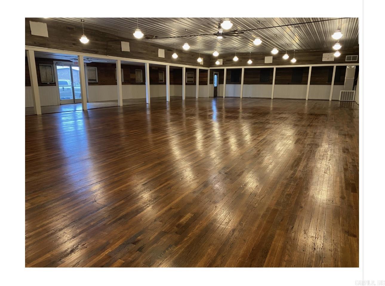 2206  W MAIN ST  Clarksville, AR